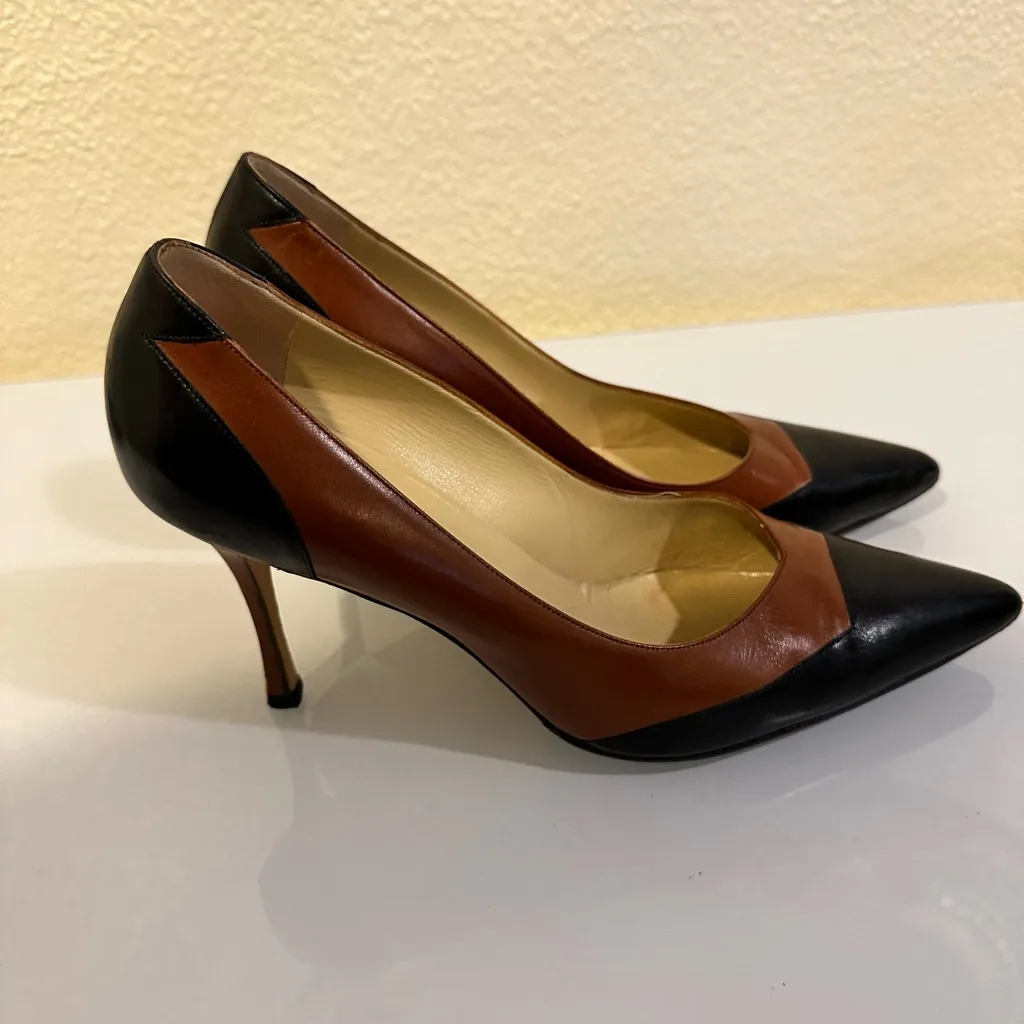Manolo Blahnik Black and Brown Y2K Leather Geometric Pumps Pointy Toe Heels 39.5 - Image 4