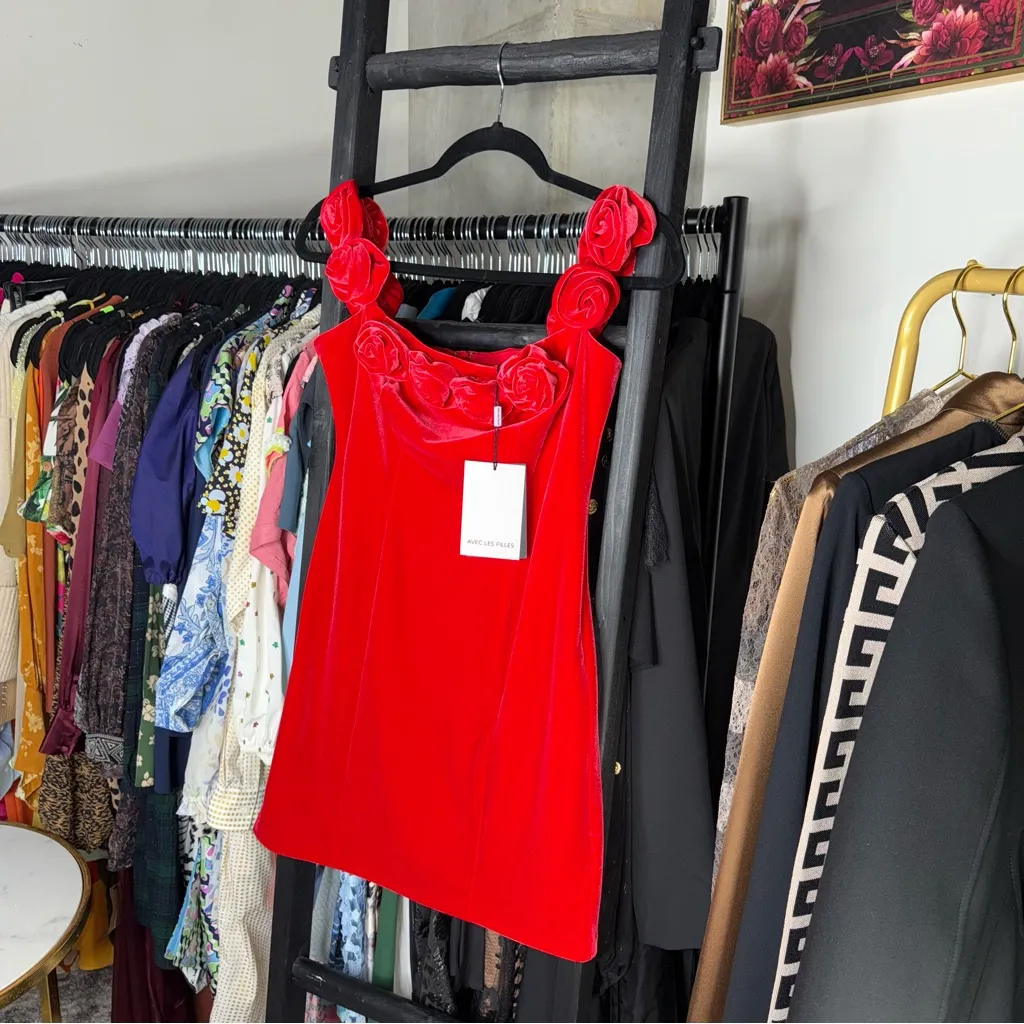 Avec Les Filles Rosette Red Off-the-Shoulder Velvet Minidress - Image 4