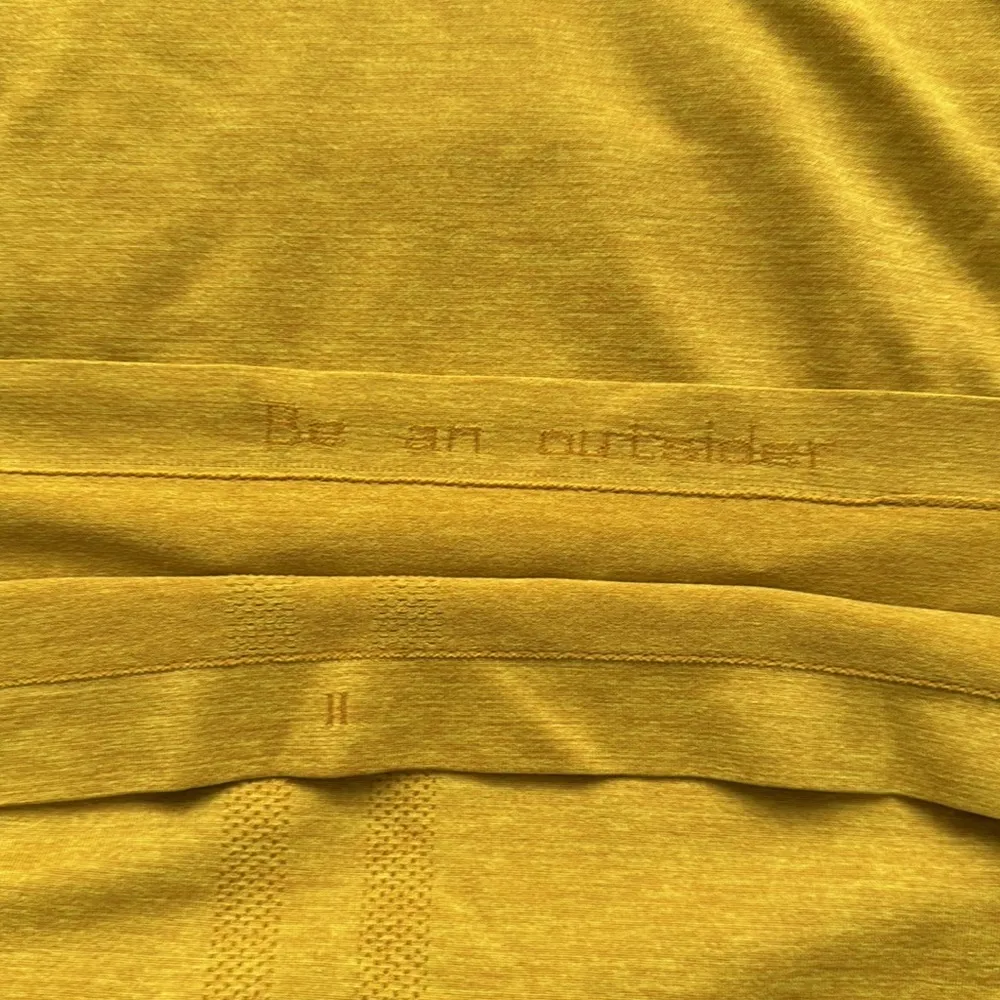 Figs Seamless Brown Yellow Long Sleeve Fitted Tee, Size S - Image 5