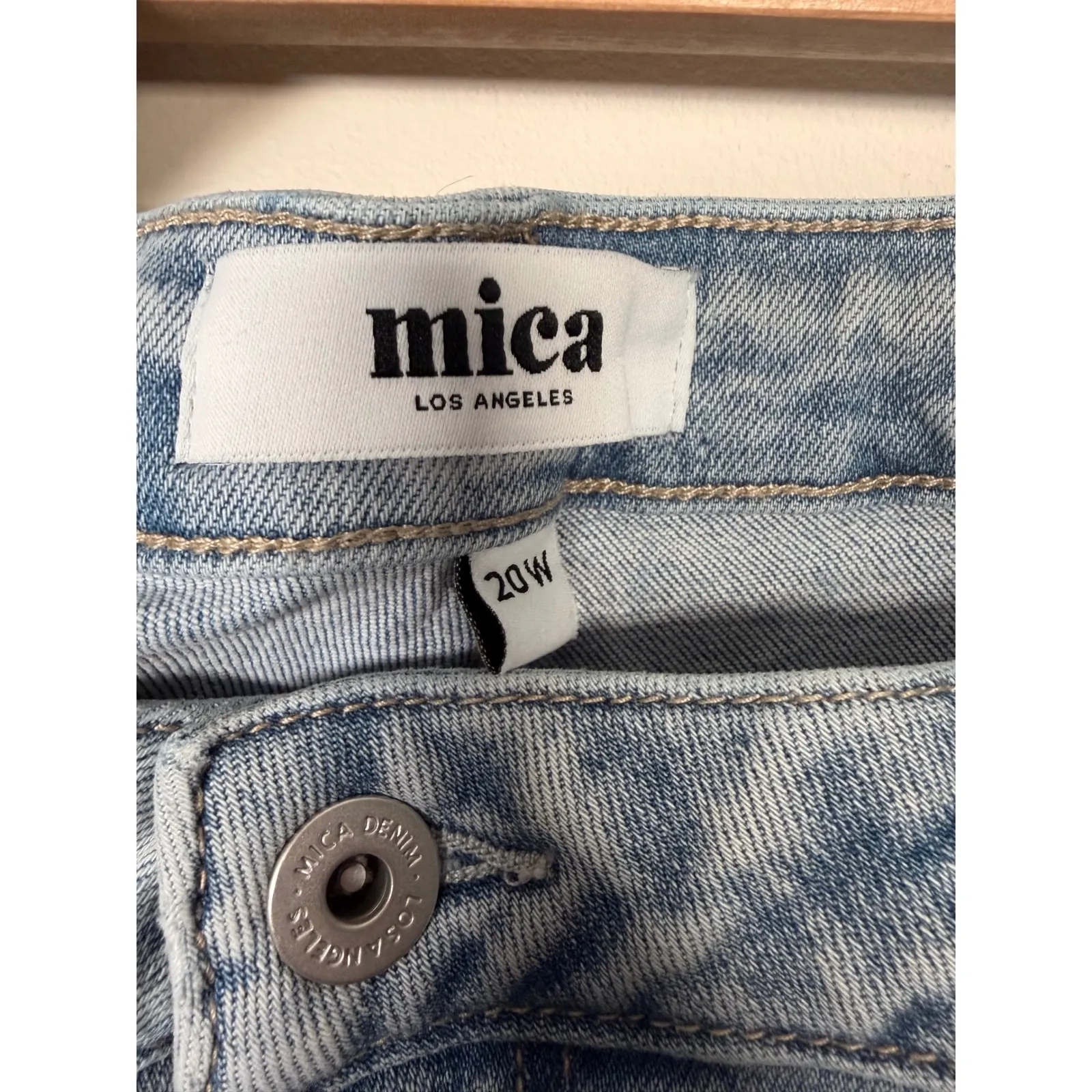 Mica Los Angeles Womens Wide Leg Distressed Light Wash Denim Jeans Size 20W blue - Image 4