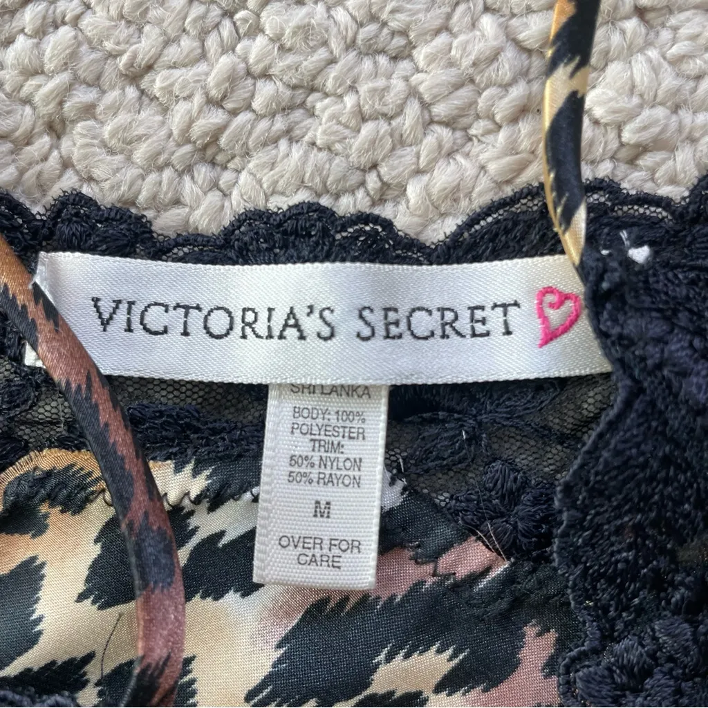 Vintage Y2K Victoria’s Secret Satin Cropped Leopard Print Lace Trim Cami Size M - Image 2