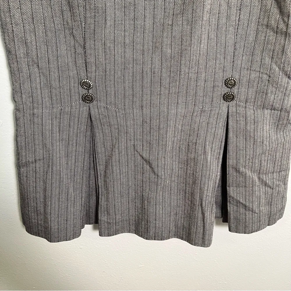 To the Max Skirt Pleated Trumpet Hem Herringbone Black White 0 - Image 7