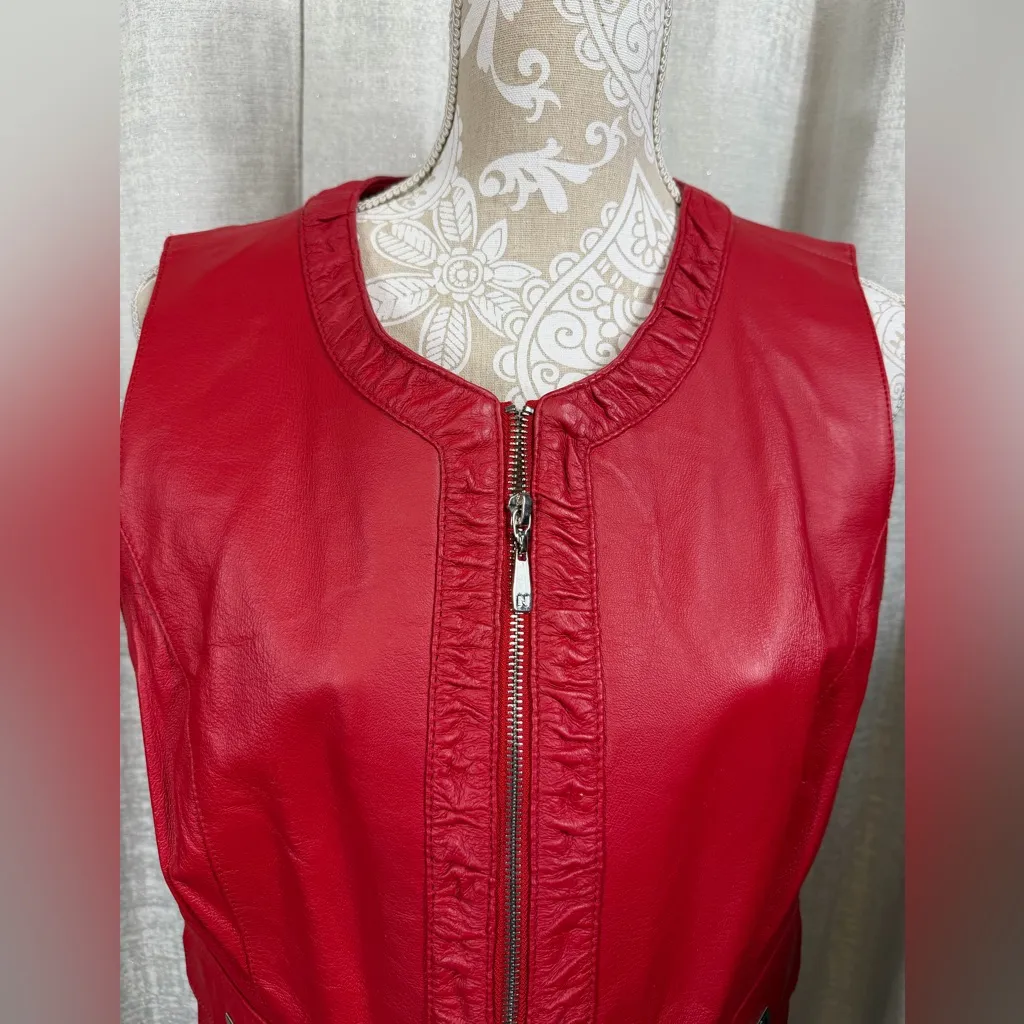 Peter Nygård Women’s Red Genuine Leather Zip Vest Size L Pockets, Stretch Back - Image 3