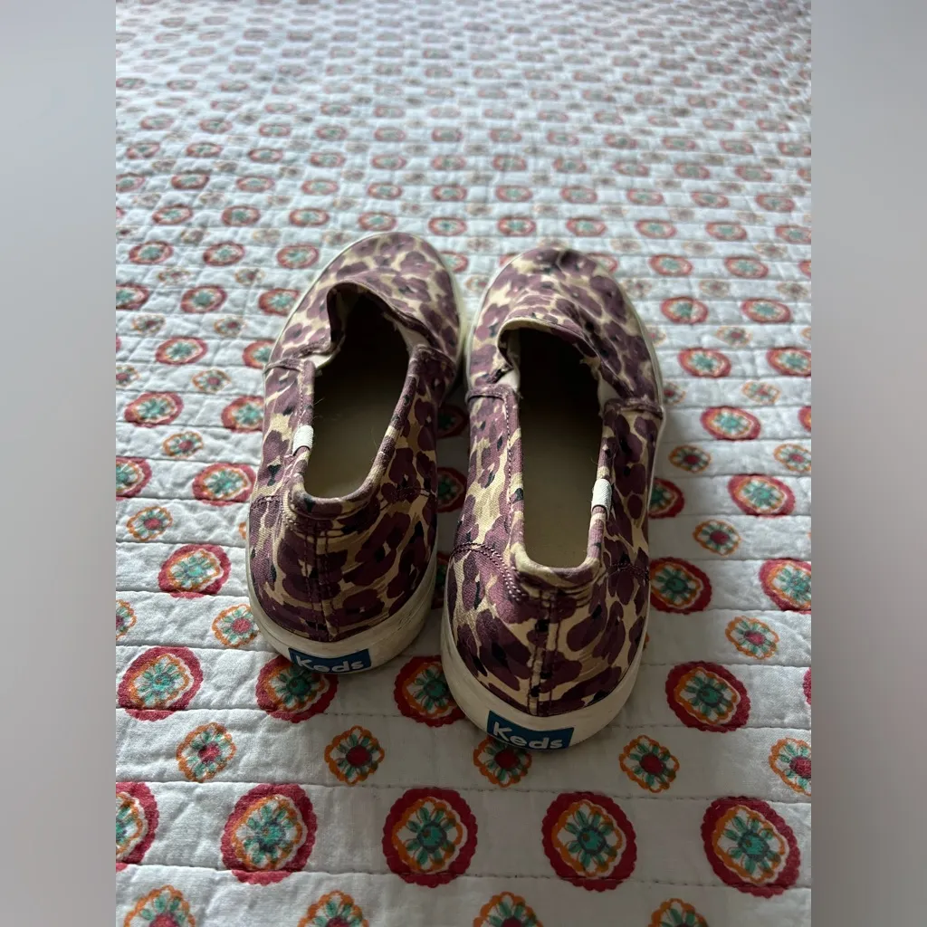 EUC KEDS x Elizabeth & James Double Decker Sz 8 Purple Leopard Slip-on Shoes - Image 4