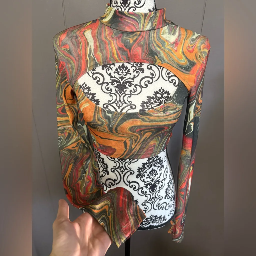 NGORDER Multi Swirl Cut Out Long Sleeve Crop Top Orange - Image 6