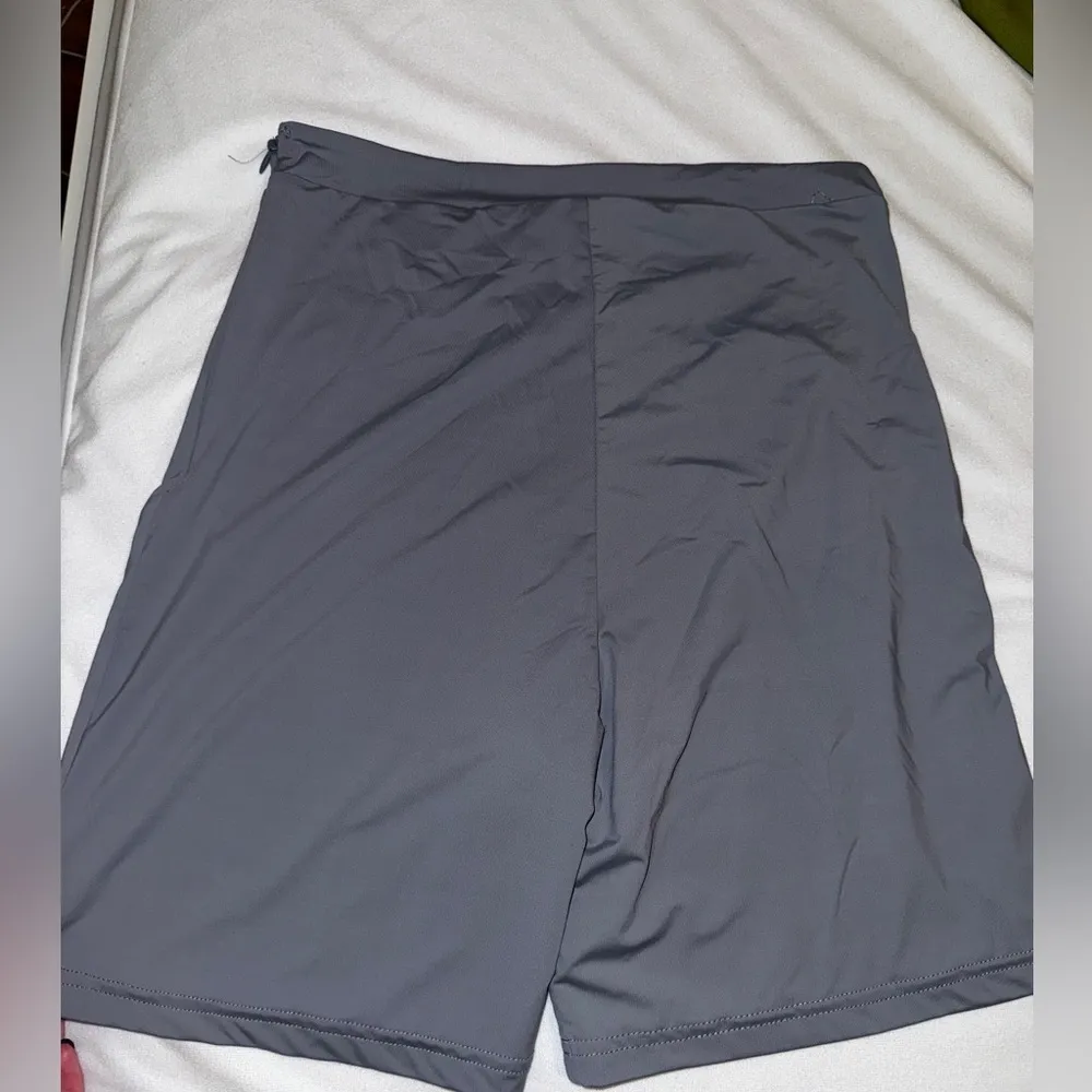 Grey silky biker shorts - Image 2
