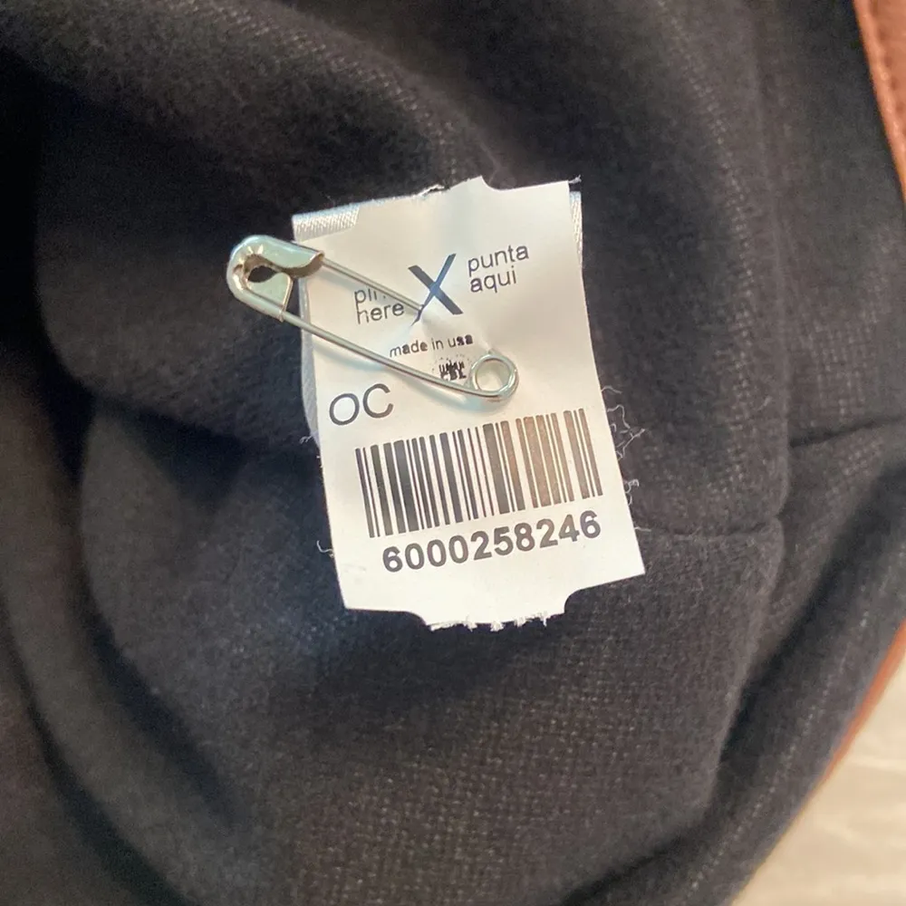 TUCKERNUCK Black Poncho with Brown leather trim one size length 26” so beautiful - Image 7