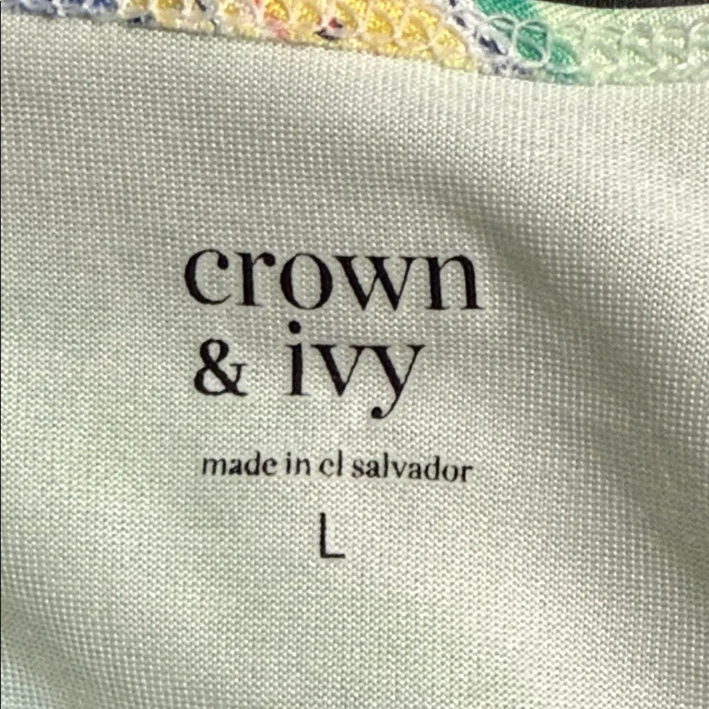 Crown & Ivy size large cross back racer tank scallop edged summer travel new - Image 8