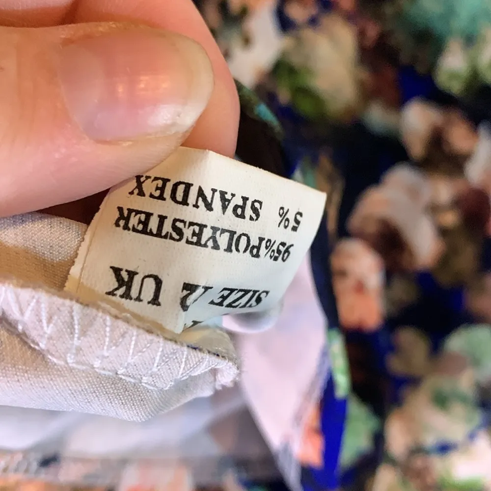 Lavish Alice Floral Crop Top with Zipper on Side Size 12 - Image 3