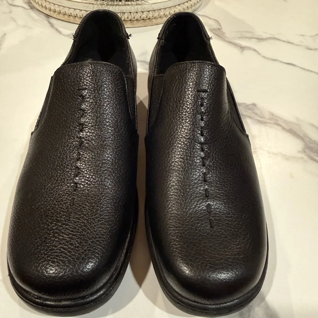 Black Leather Slip - Image 2