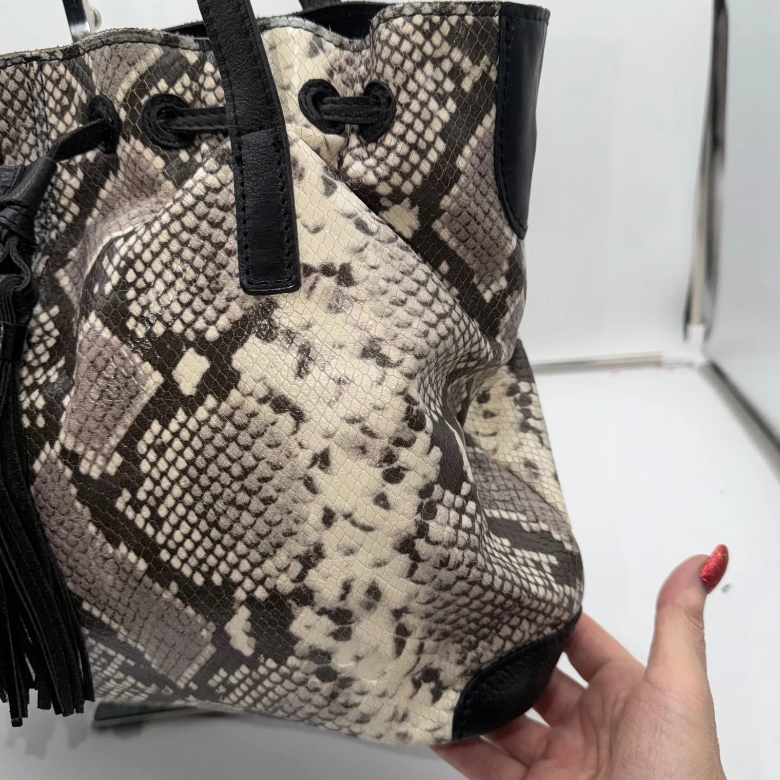 Patricia Nash 10 Year Anniversary Snakeskin Leather Bucket Tote Bag With Tassel - Image 8