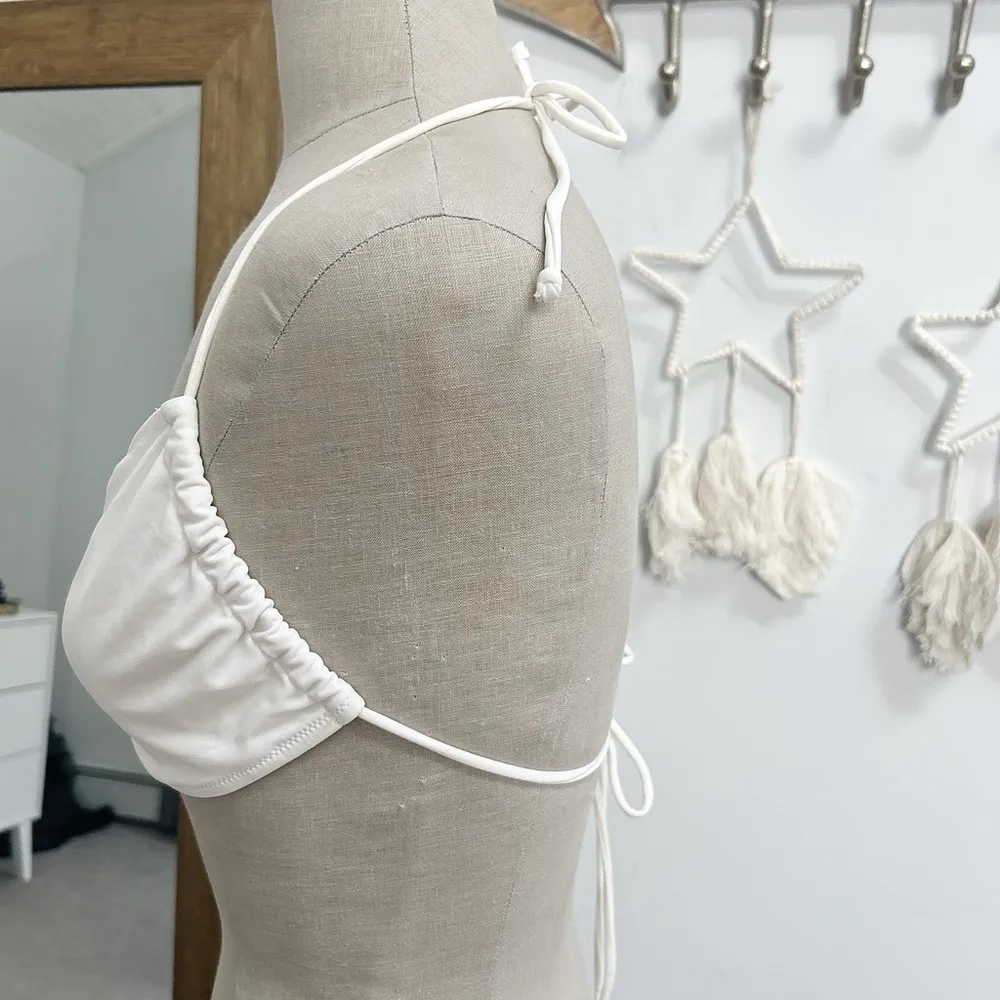 Victoria’s Secret Bikini Top - Image 3