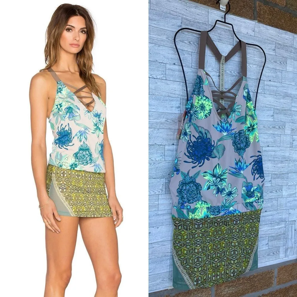 Maaji short dress size medium - Image 2