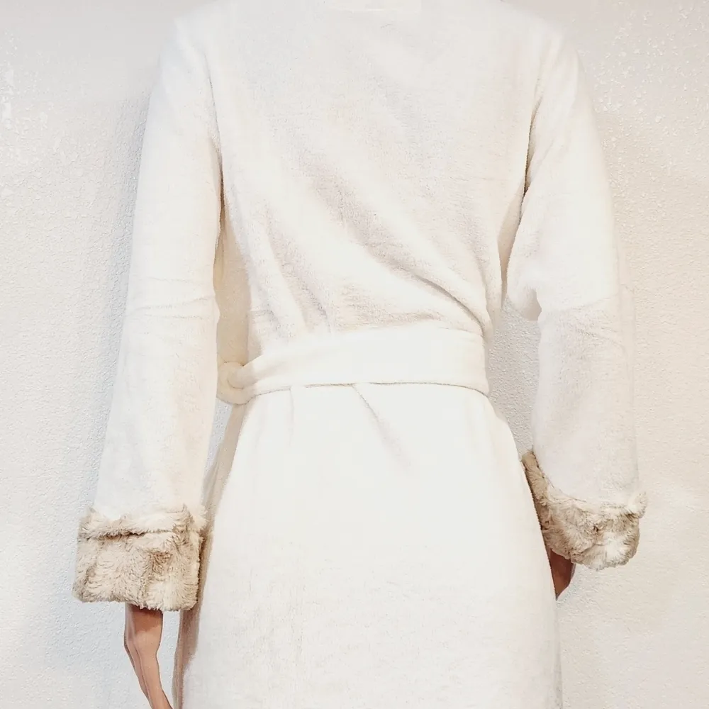 CAROLE Hochman Womens' Plush Robe Size S - Image 11