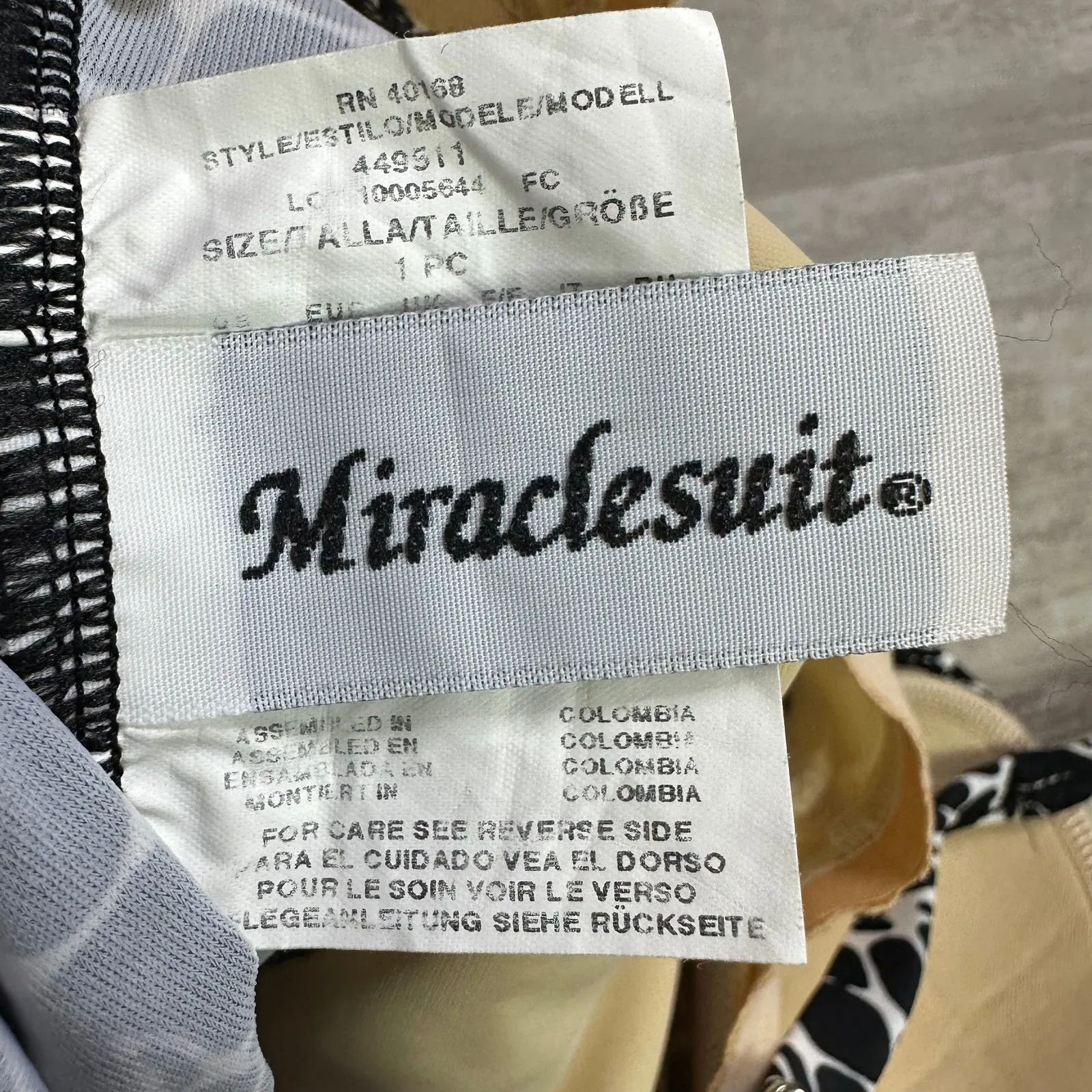 Miraclesuit One Piece Swimsuit Women’s 10 Black White Abstract Animal Print - Image 2