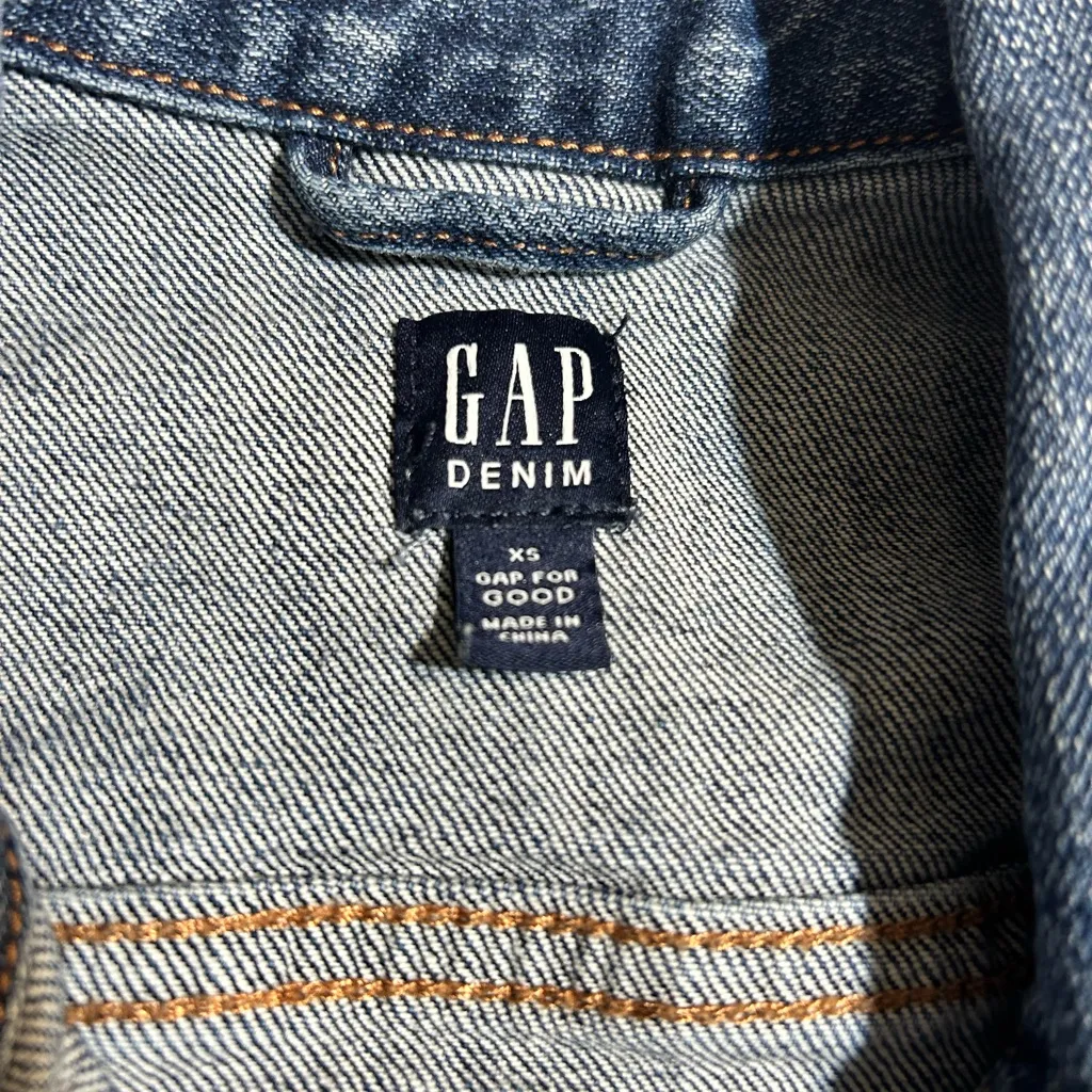 GAP Classic Blue Denim Jacket - Image 3