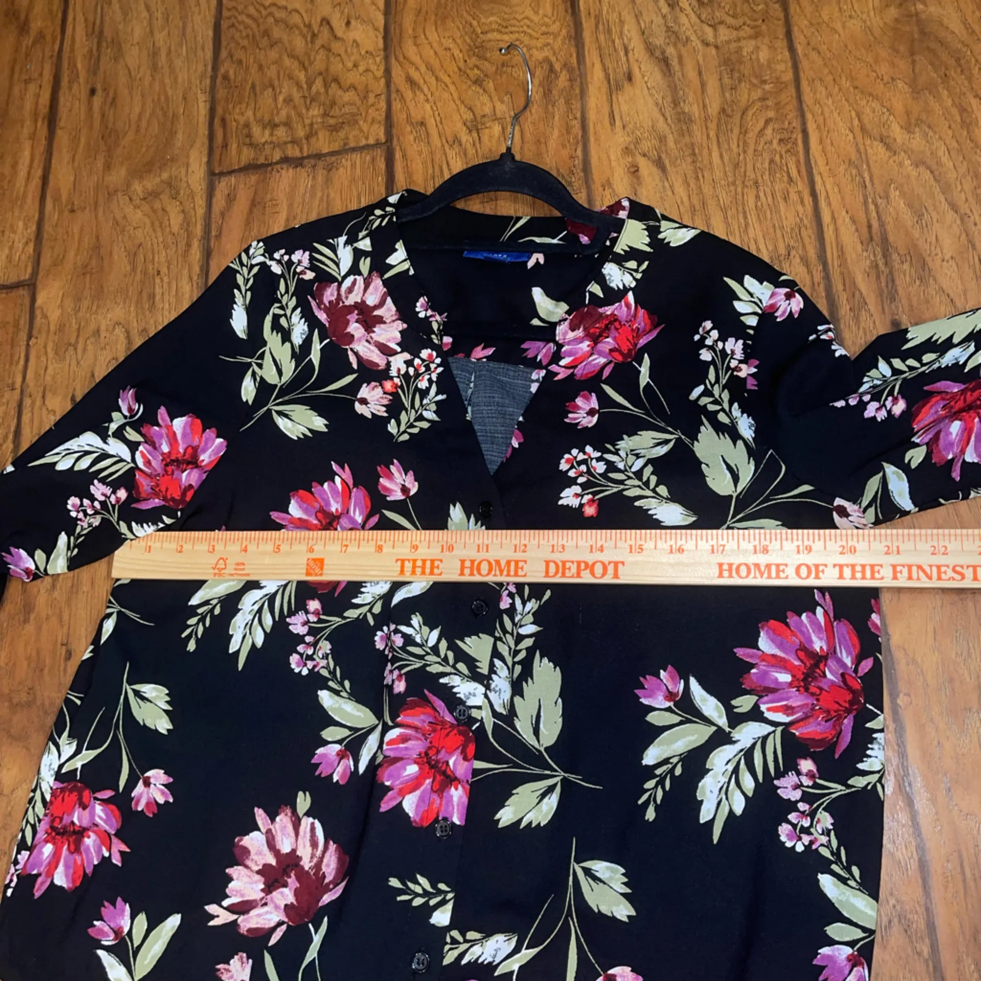 Apt. 9 Black and Pink Floral Button-Up Blouse cinched waist top shirt medium - Image 8