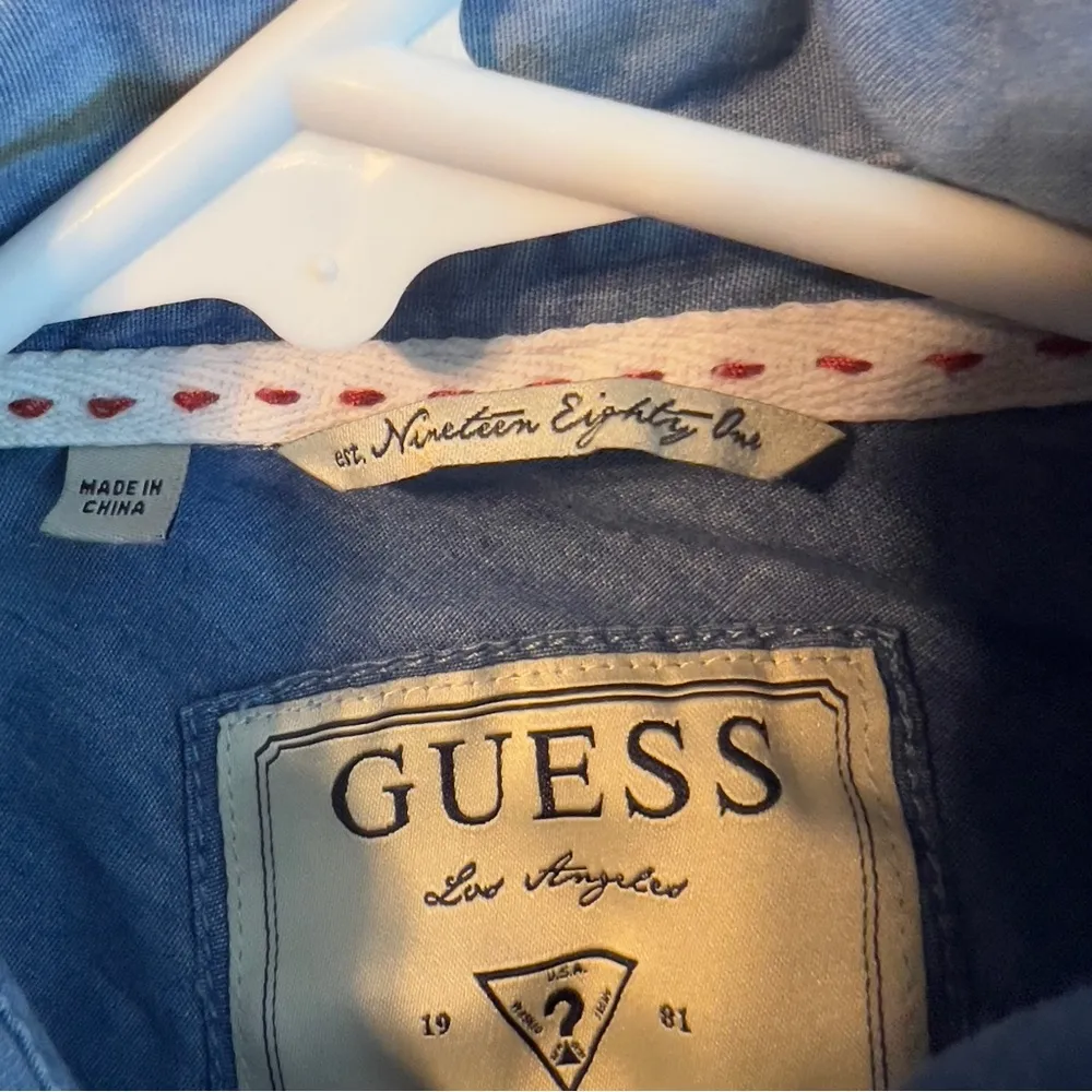 Guess (Flaw)Small Vintage Chambray Long Sleeve Tabbed Button Front Top w… - Image 9