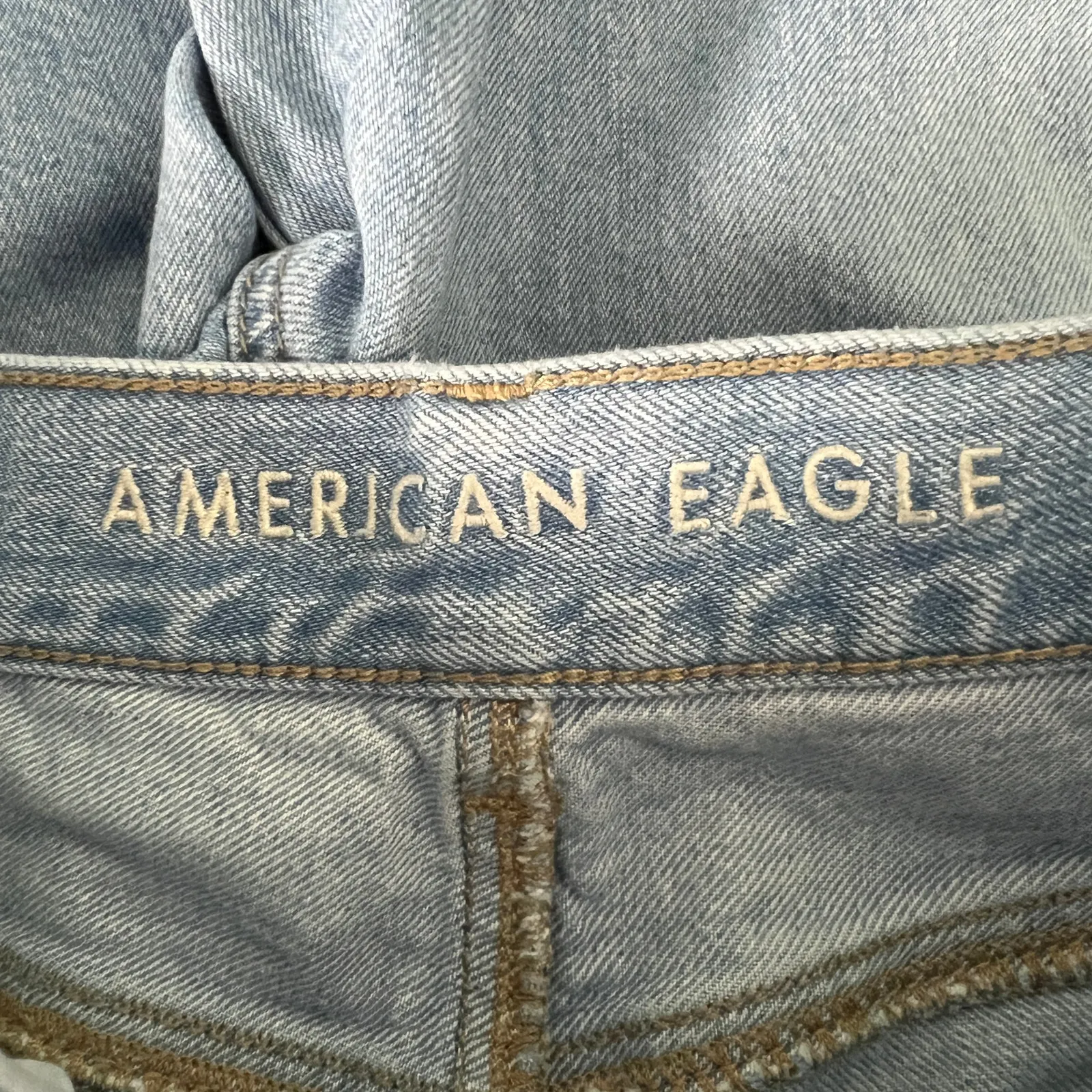 American Eagle Mom Jean Size 6 Reg High Rise Distressed - Image 2