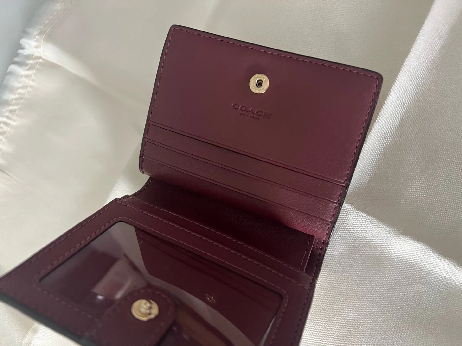 Coach Small Town Bucket Bag With Heart Floral Print And Matching Wallet  - Image 10