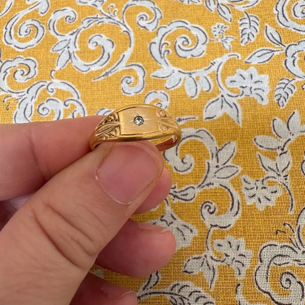 Vintage Rare Avon Gold Tone Ring Glimmering Star 7 - Image 2