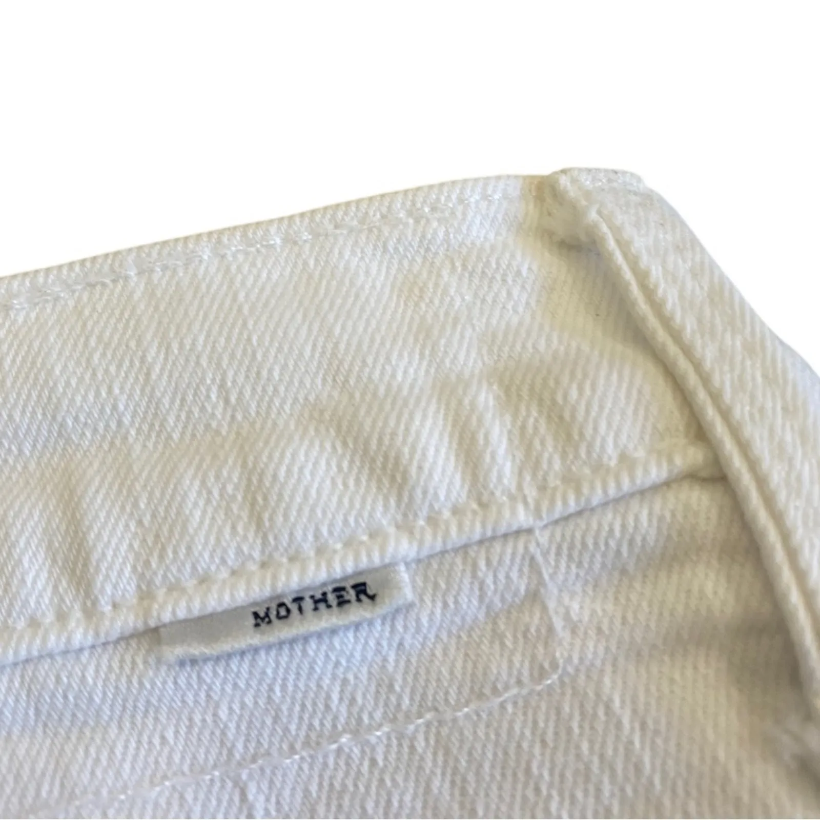 MOTHER The ditcher crop button fly totally innocent white jeans size 26 - Image 10