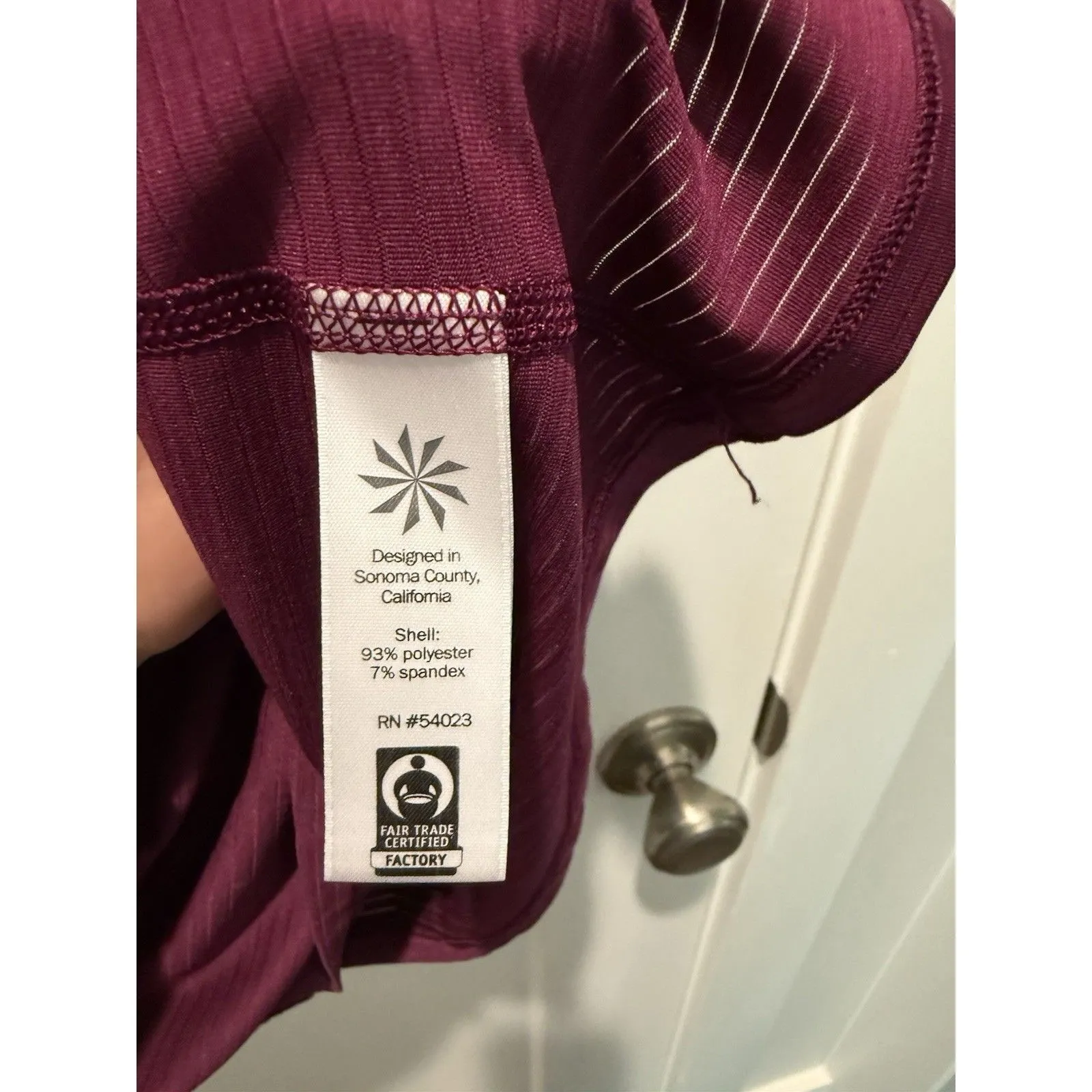 Athleta High Neck Shadow Stripe Chi Racerback Tank Top Women's XL Purple Active - Image 4