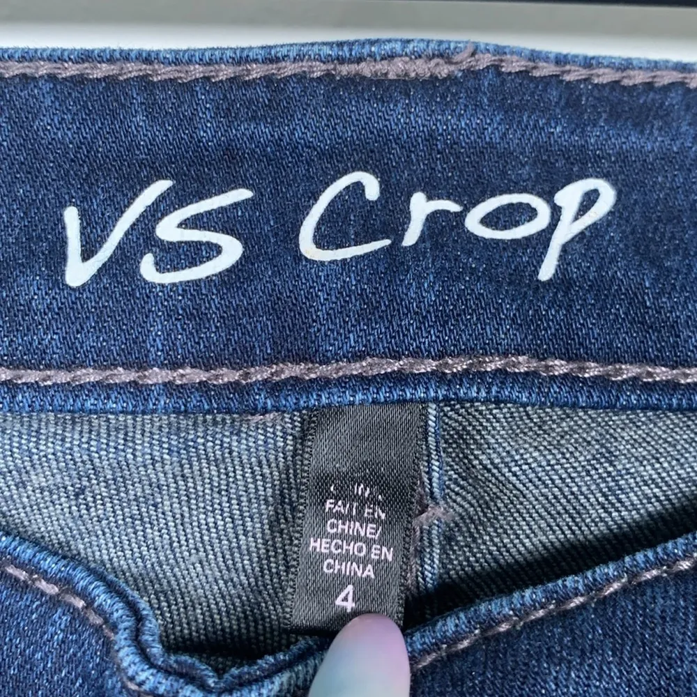 VS Victoria's Secret Crop Denim Blue Jeans Size 4 EUC #DS-1730 - Image 5