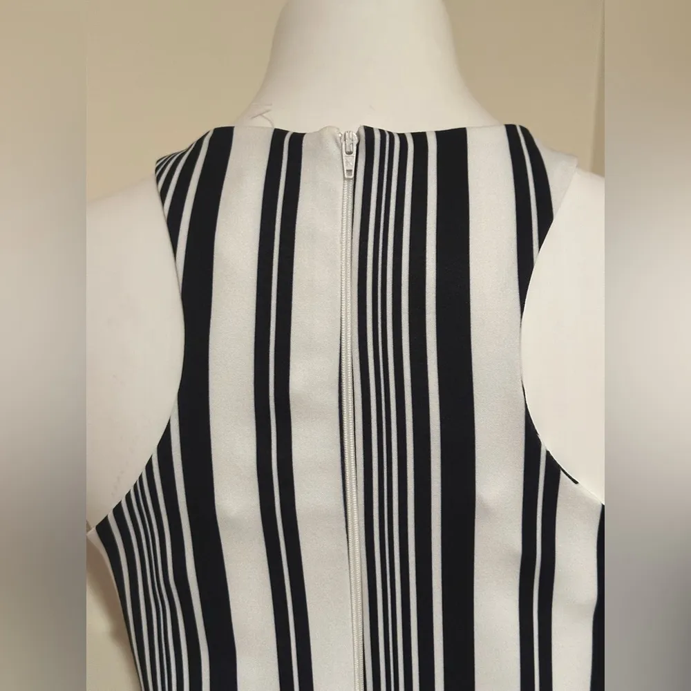 ASOS  NWT Awing Stripe Design  Stripe,Black & White, wrap front slit-dress Sz 4 - Image 7