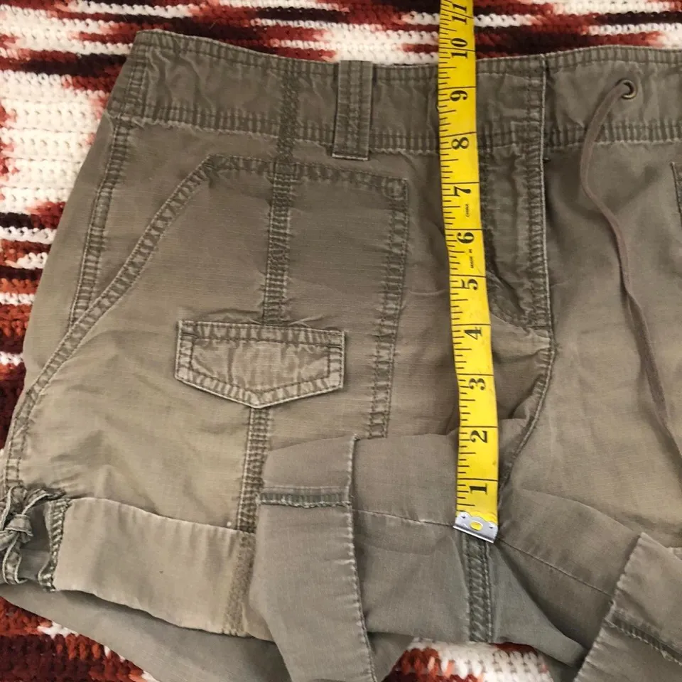 Y2K 2000s Dark Khaki green brown cargo utility shorts micro mini low mid rise adjustable drawstring shoelace tie waist cuffed-Size 10/M 100% Cotton Measurement in pics - Image 6