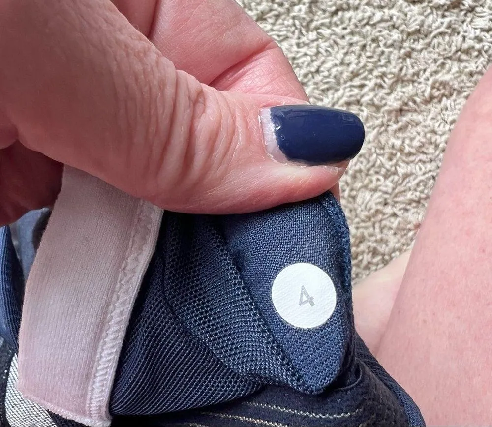 LuluLemon Tank Top Denim Look with White Trim Size 4 Racerback Built In … - Image 8