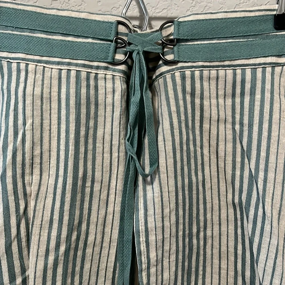 FREE PEOPLE (NWT) Turquoise and Cream Striped Linen/Cotton Blend Skort, Size 10 - Image 2