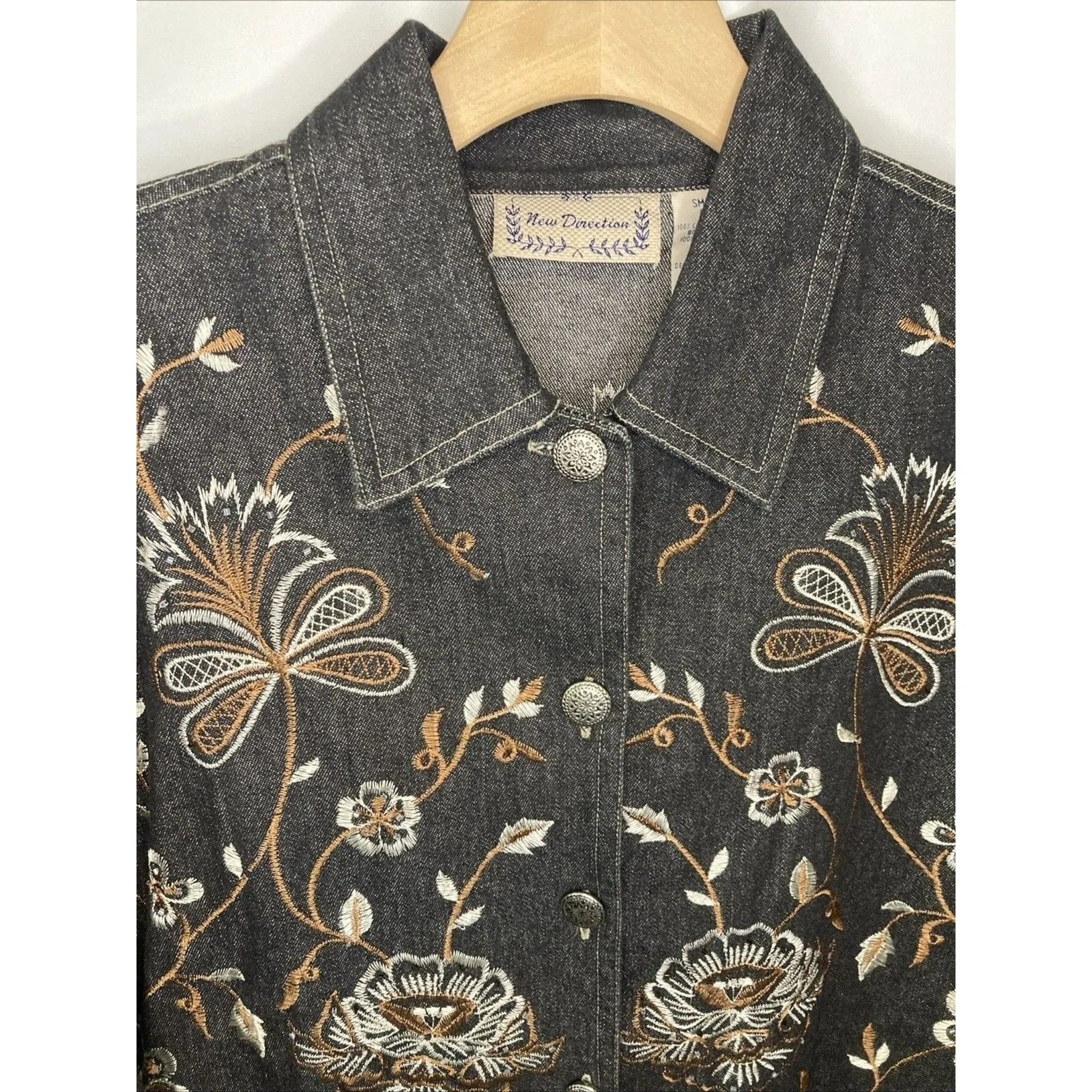 Vintage Y2K Denim Jacket S Embroidered Floral Boho Artsy Cottage New Directions - Image 2