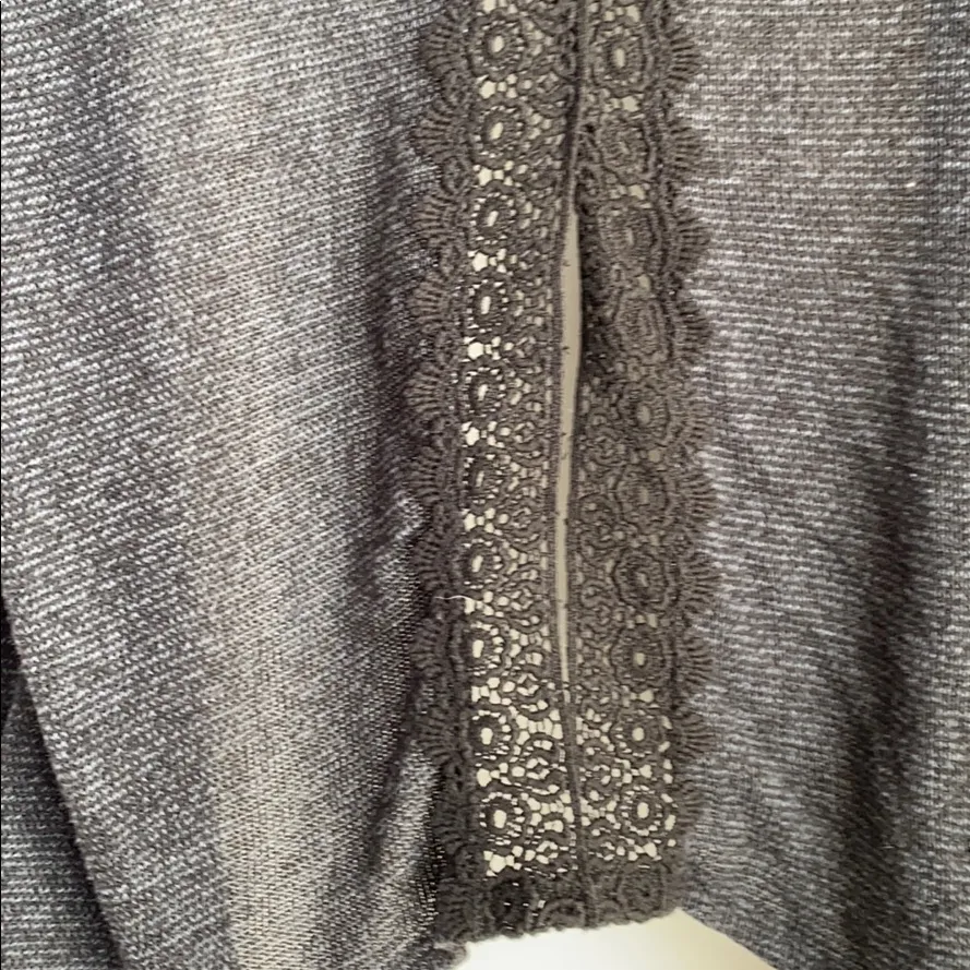 AF knit sweater charcoal gray , high/low split - Image 5