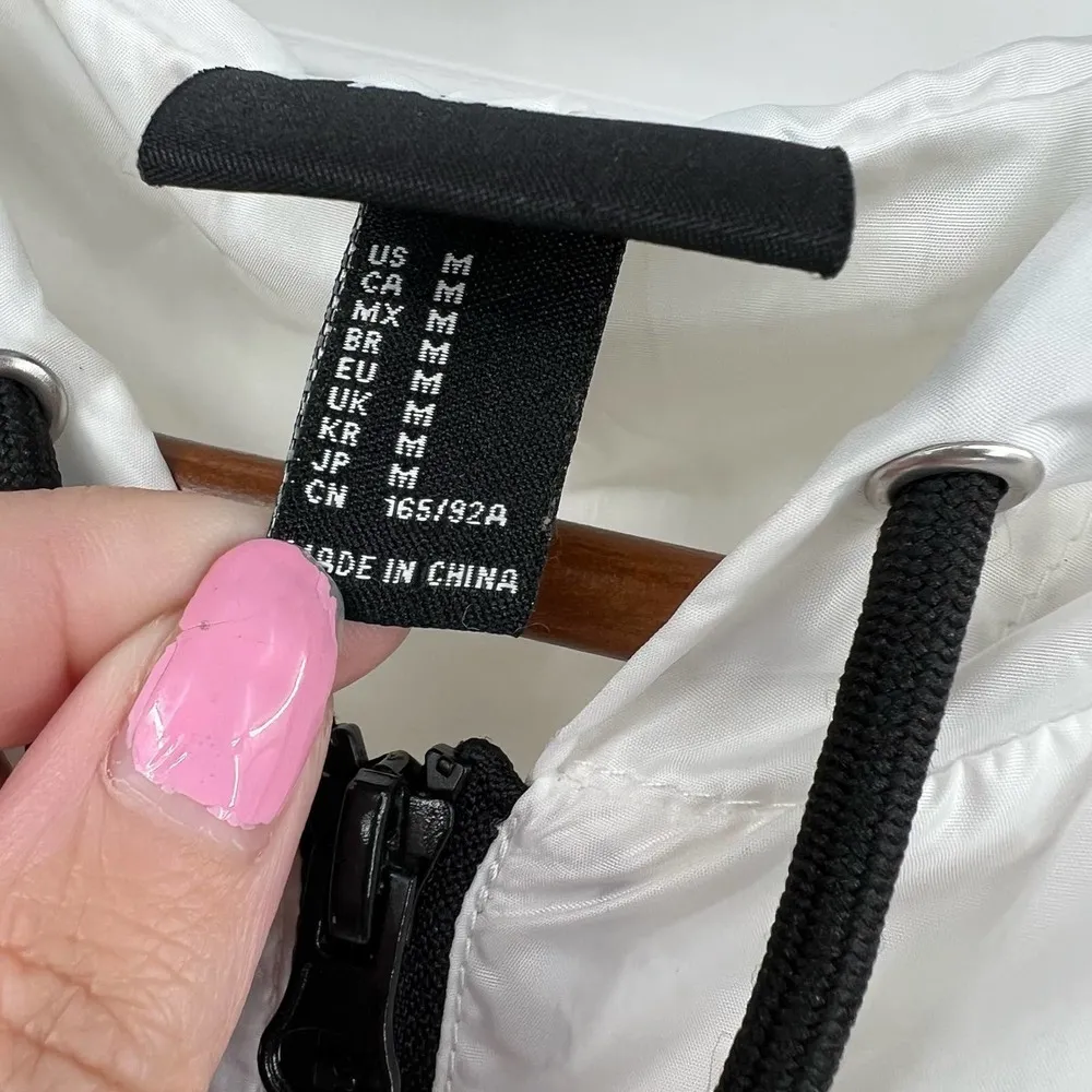 Retro 90’s 320 Land Camera Polaroid One Step Rainbow Windbreaker Jacket medium - Image 7