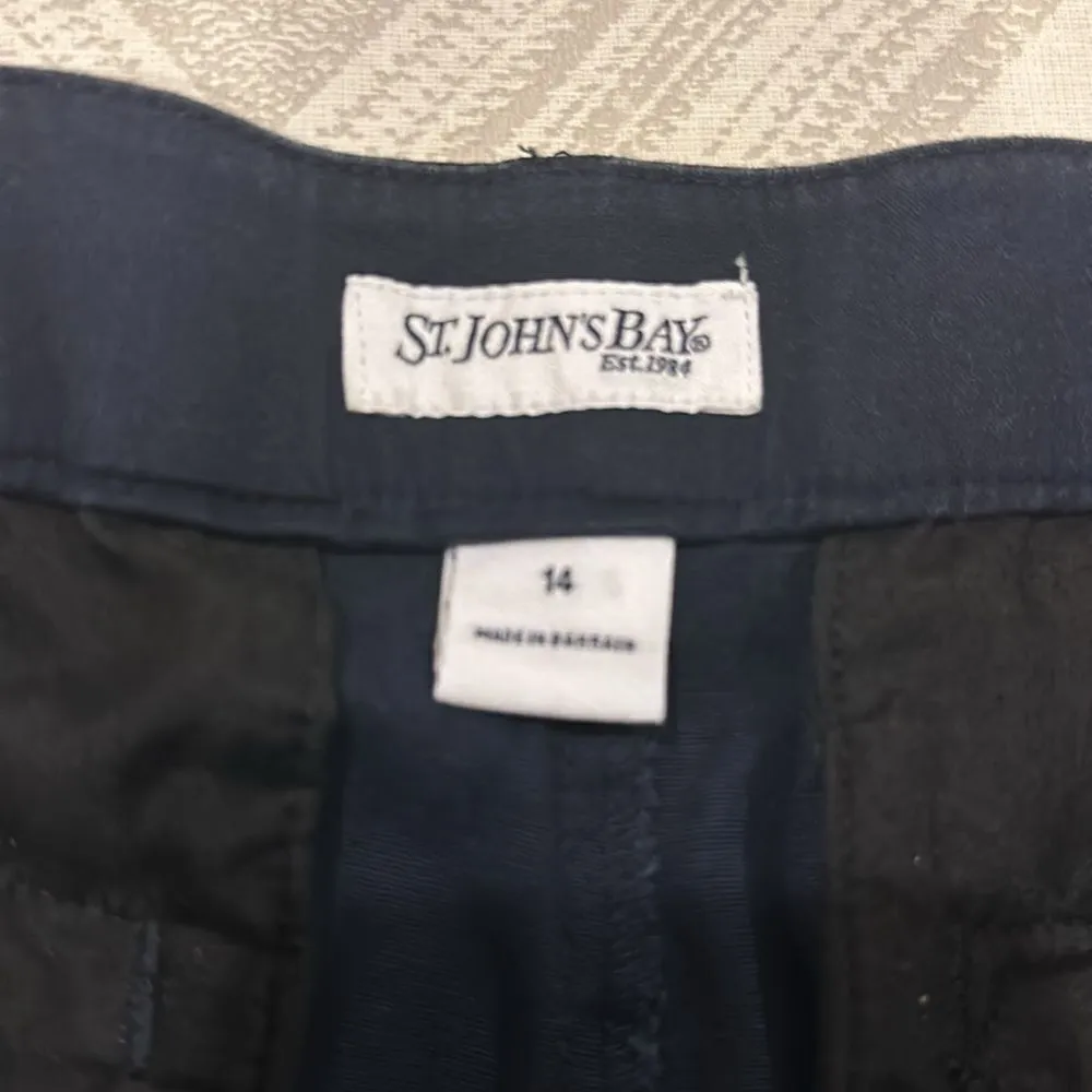 St. John’s Bay Women’s Navy Blue Shorts, Size 14 - Image 4