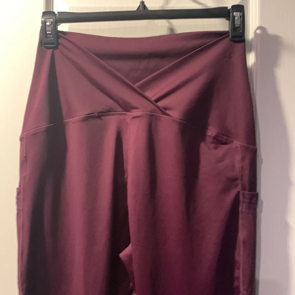 Maternity Maacie Maroon Full Panel Activewear Leggings Pockets Size XL EUC #7589 - Image 4