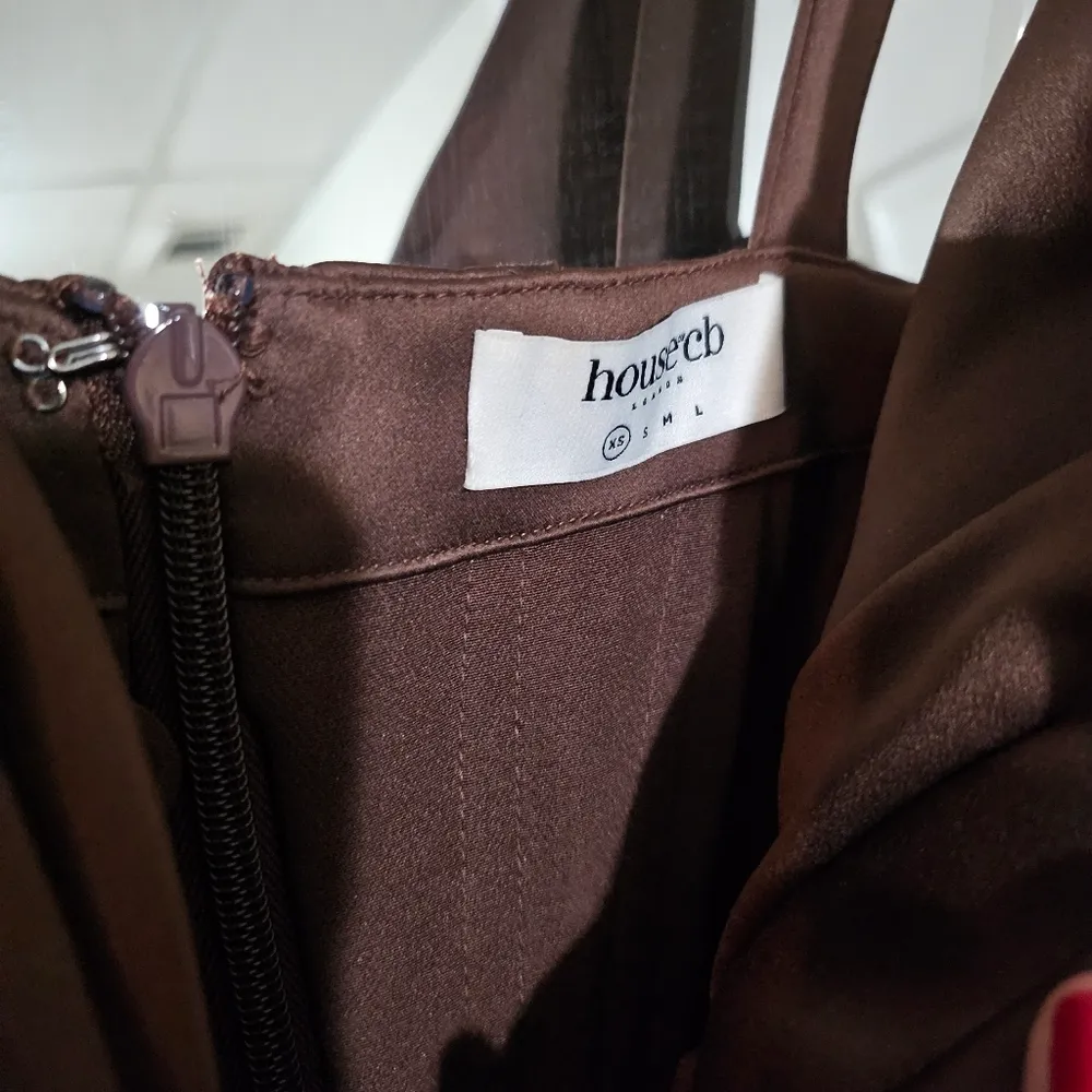 HOUSE OF CB 'Faye' Chocolate Satin Pleated Midi Dress - Image 4