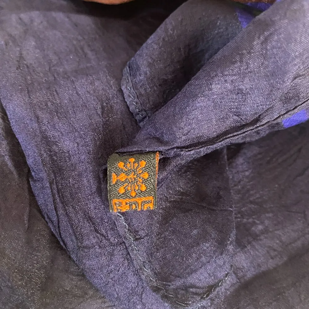 Dark blue patterned thin lightweight scarf - Image 5