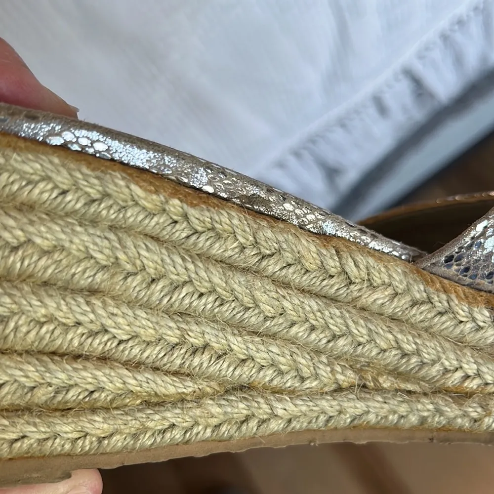 Yellow Box Espadrilles Silver Shimmery Buckle Slides Sandals Womens 8 - Image 14