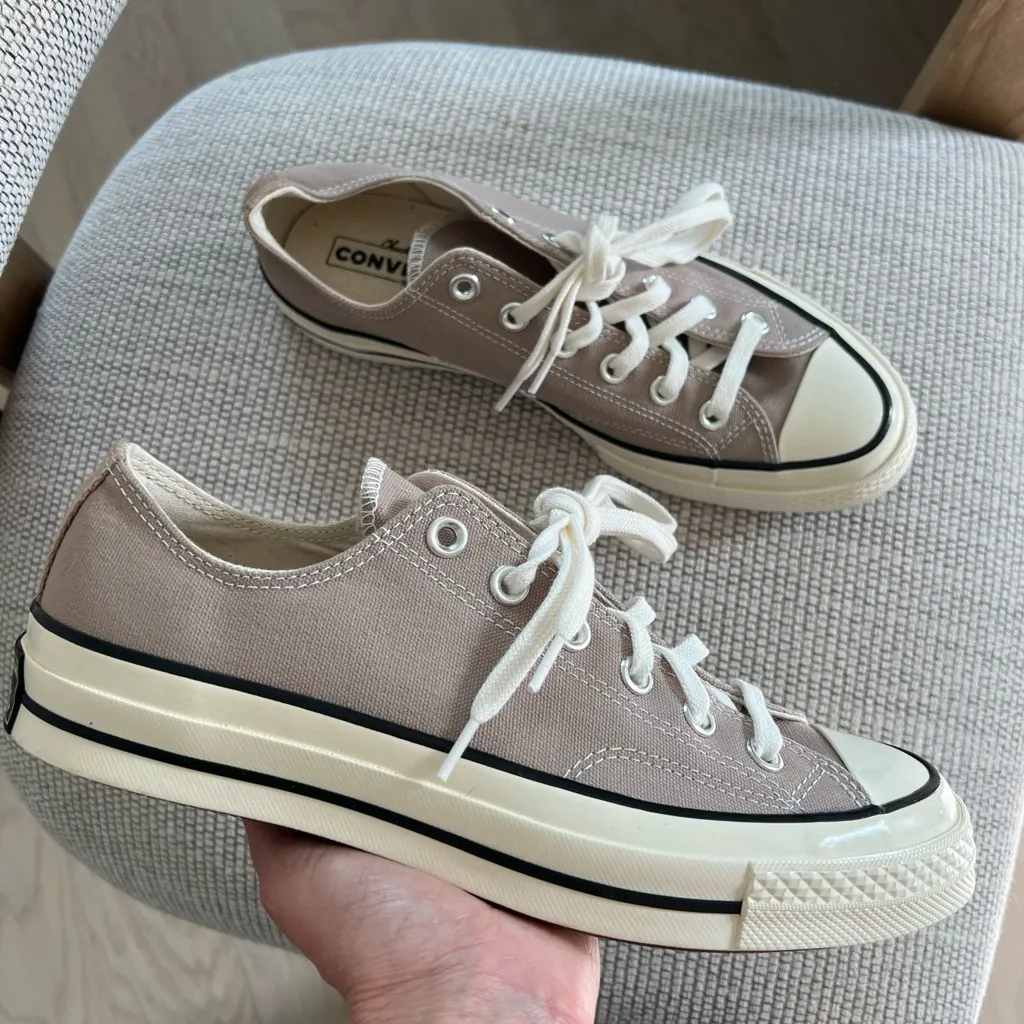 NWOB Converse Taupe Chuck 70 Vintage Canvas Sneakers in Taupe - Image 4