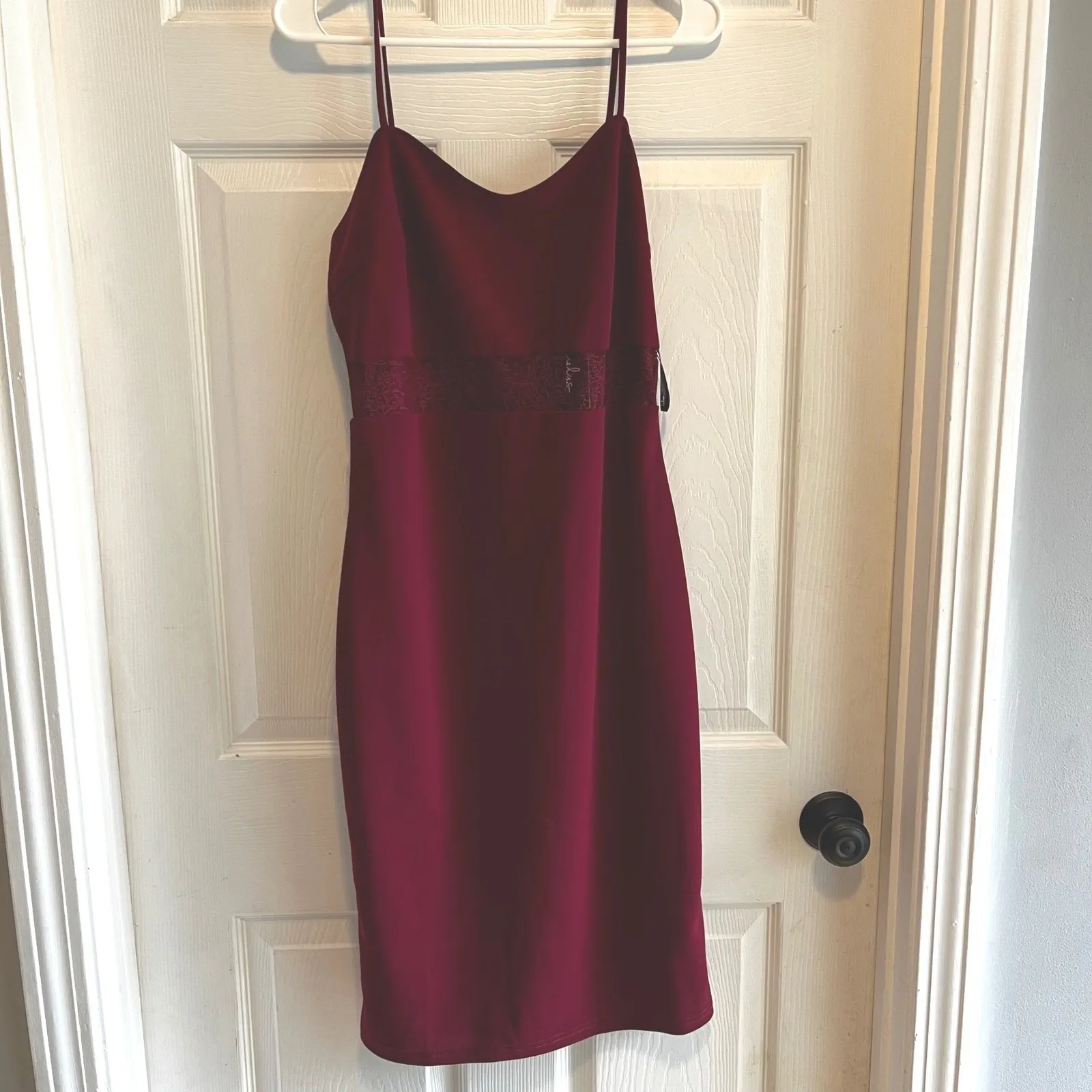 Lulus Burgundy Lace Midi Dress Size Medium NWT Holiday Wedding Fall - Image 3