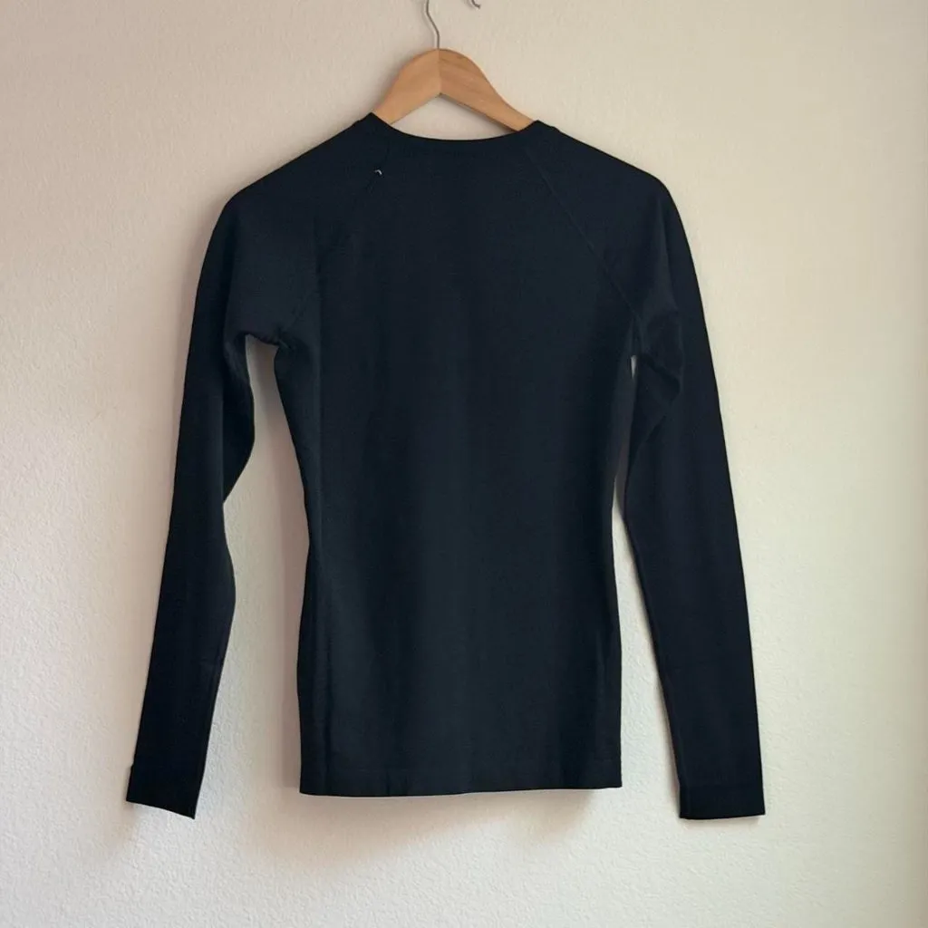Figs Salta Seamless Longsleeve Underscrub in Black, Size Small - Image 9