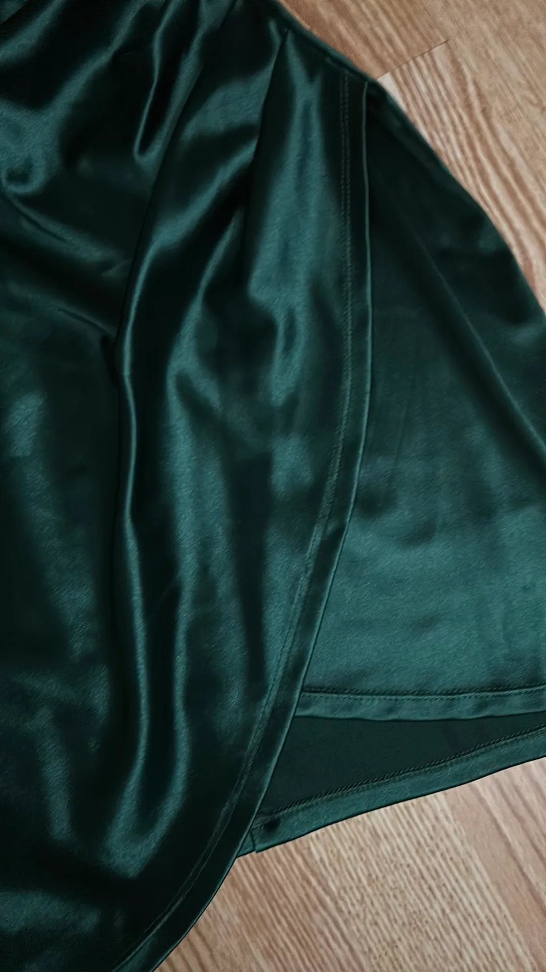 Emerald Green Satin Dress - Image 3