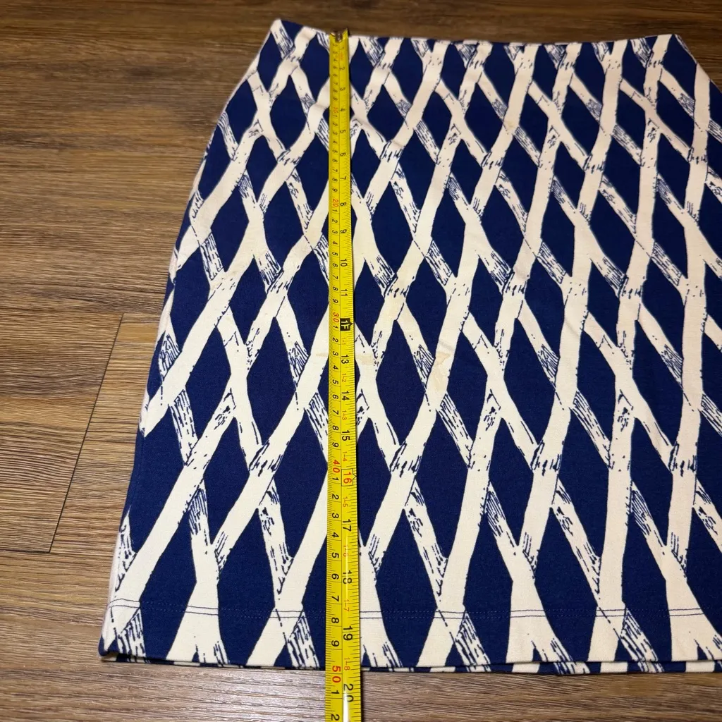 J. McLaughlin Navy and Cream Geometric Pencil Skirt - Image 12