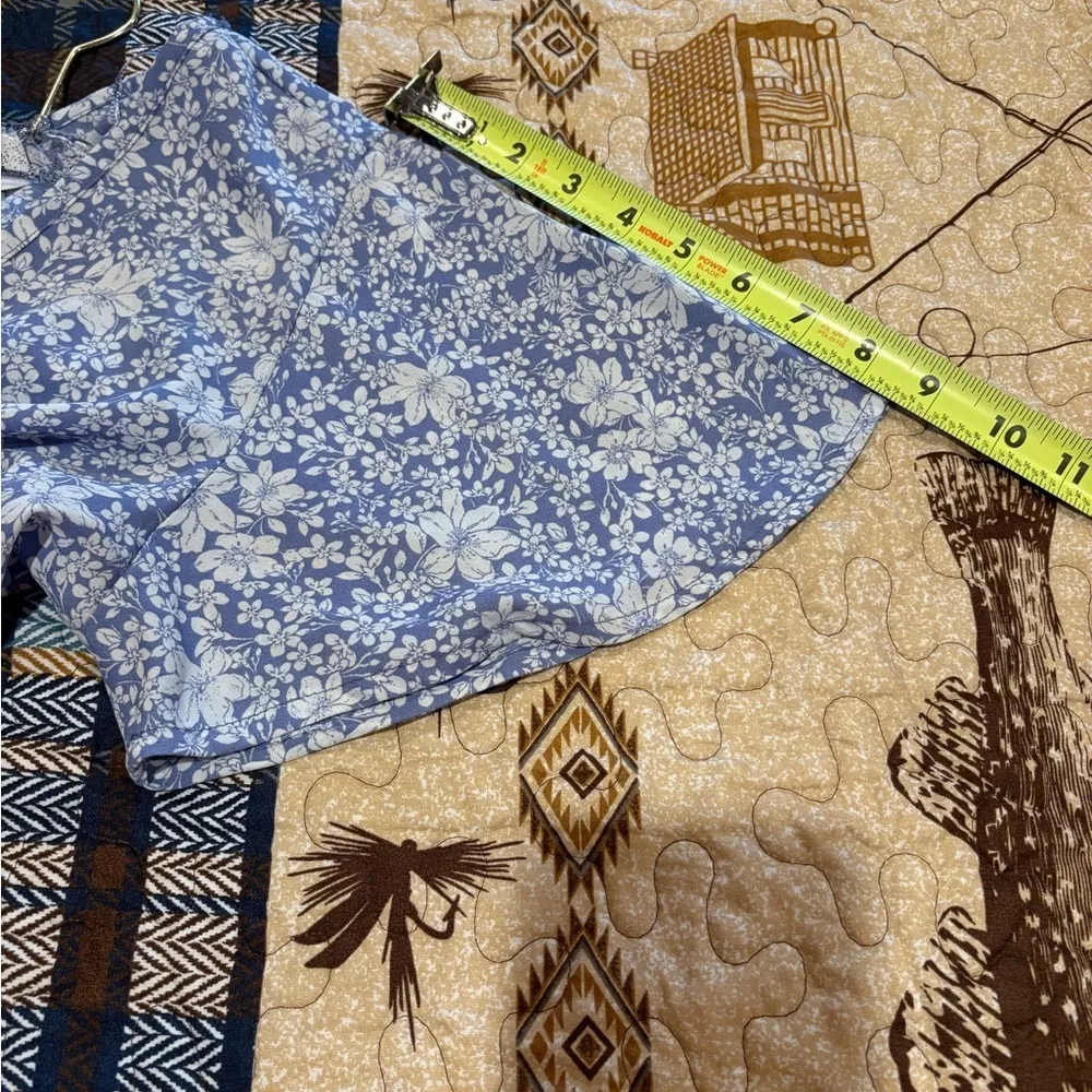 Sienna Sky floral print blouse women’s M - Image 11