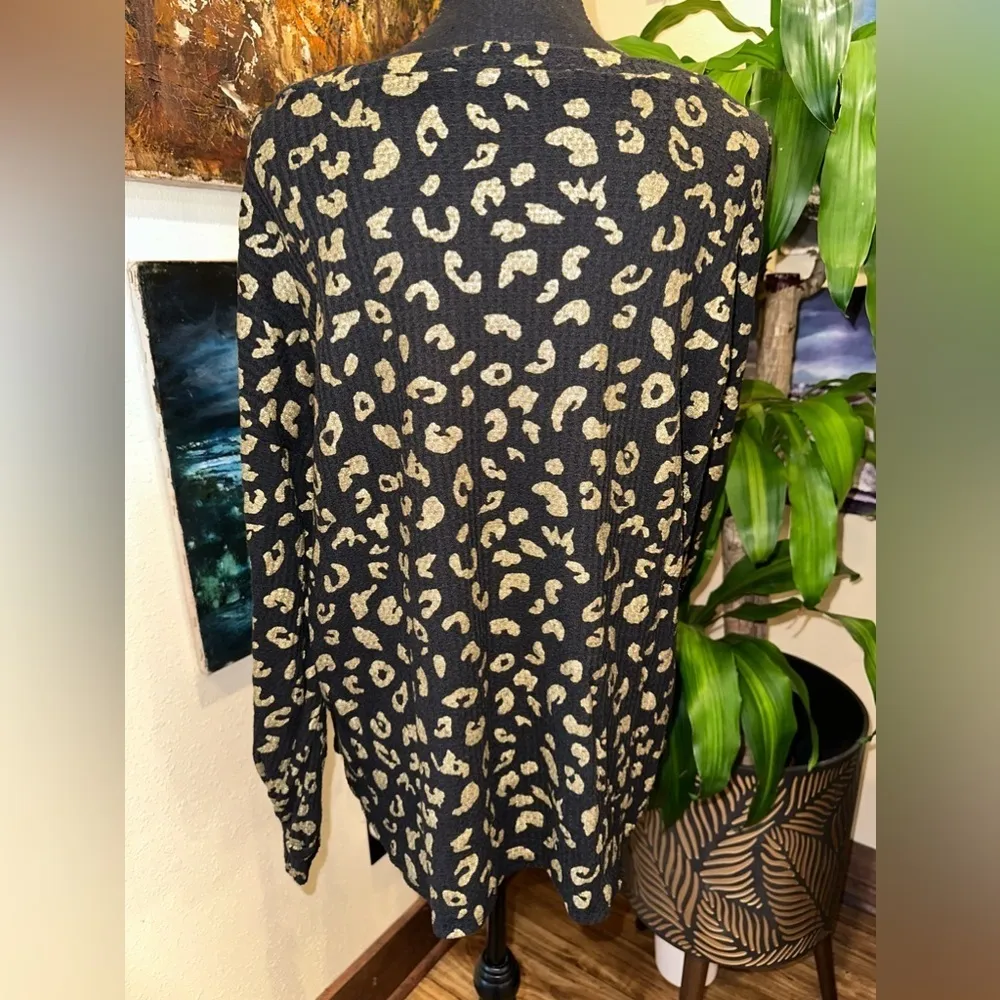 EUC Bibi black and GOLD animal print with ballon long sleeve SZ M Size M - Image 5