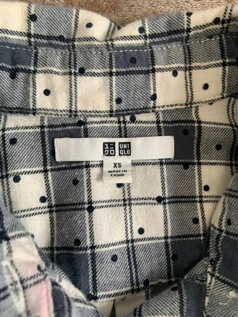 Uniqlo Women's XS Long Sleeve Plaid Shirt - Image 3