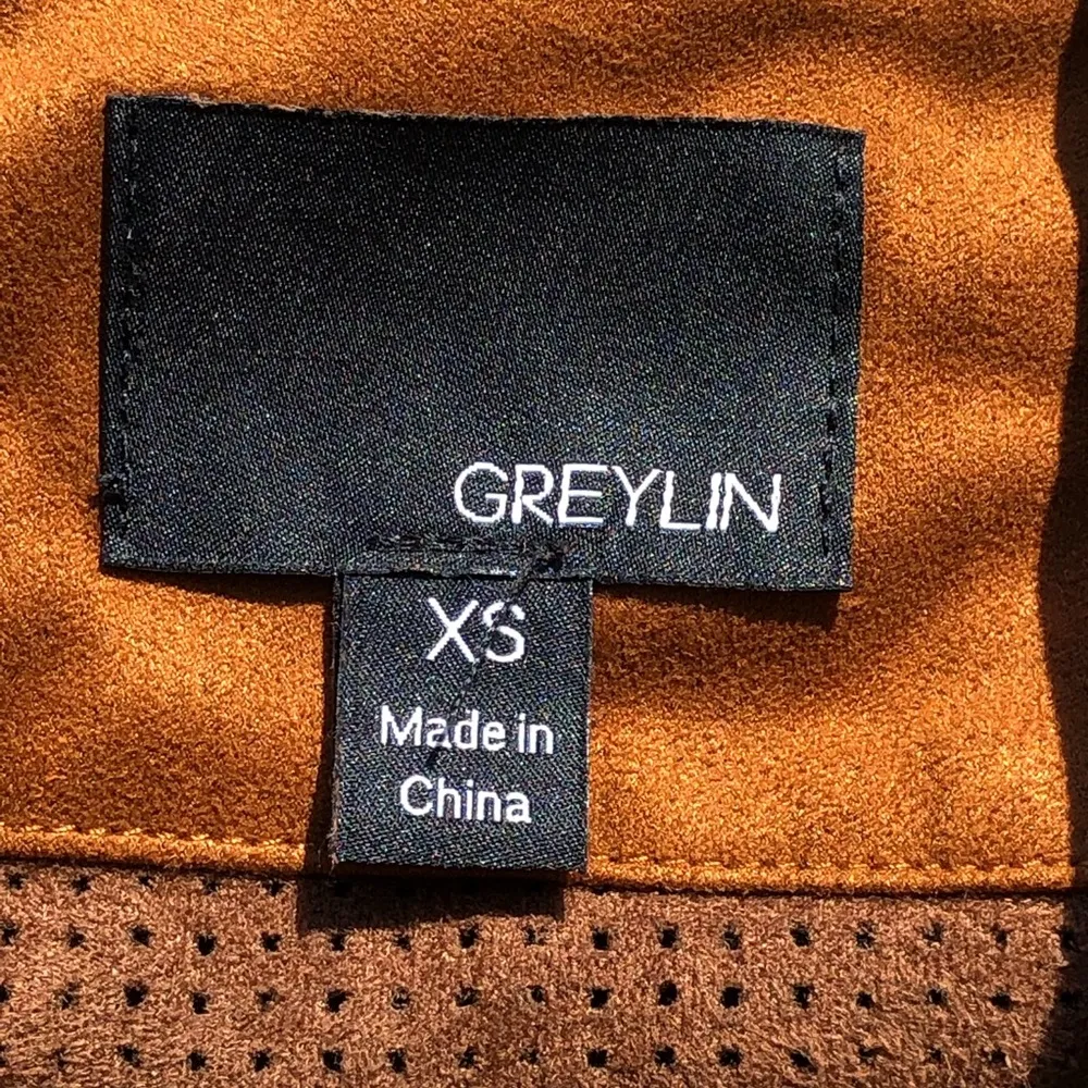 Greylin Tan faux suede utility belted vest size XS Western, Cowgirl, Rodeo - Image 5