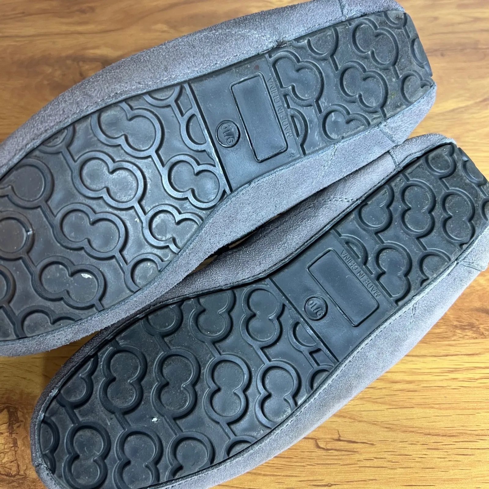 Serra Women's Gray Moccasin Slippers Size 9 / 10 House Shoes Cozy Suede Faux Fur - Image 6